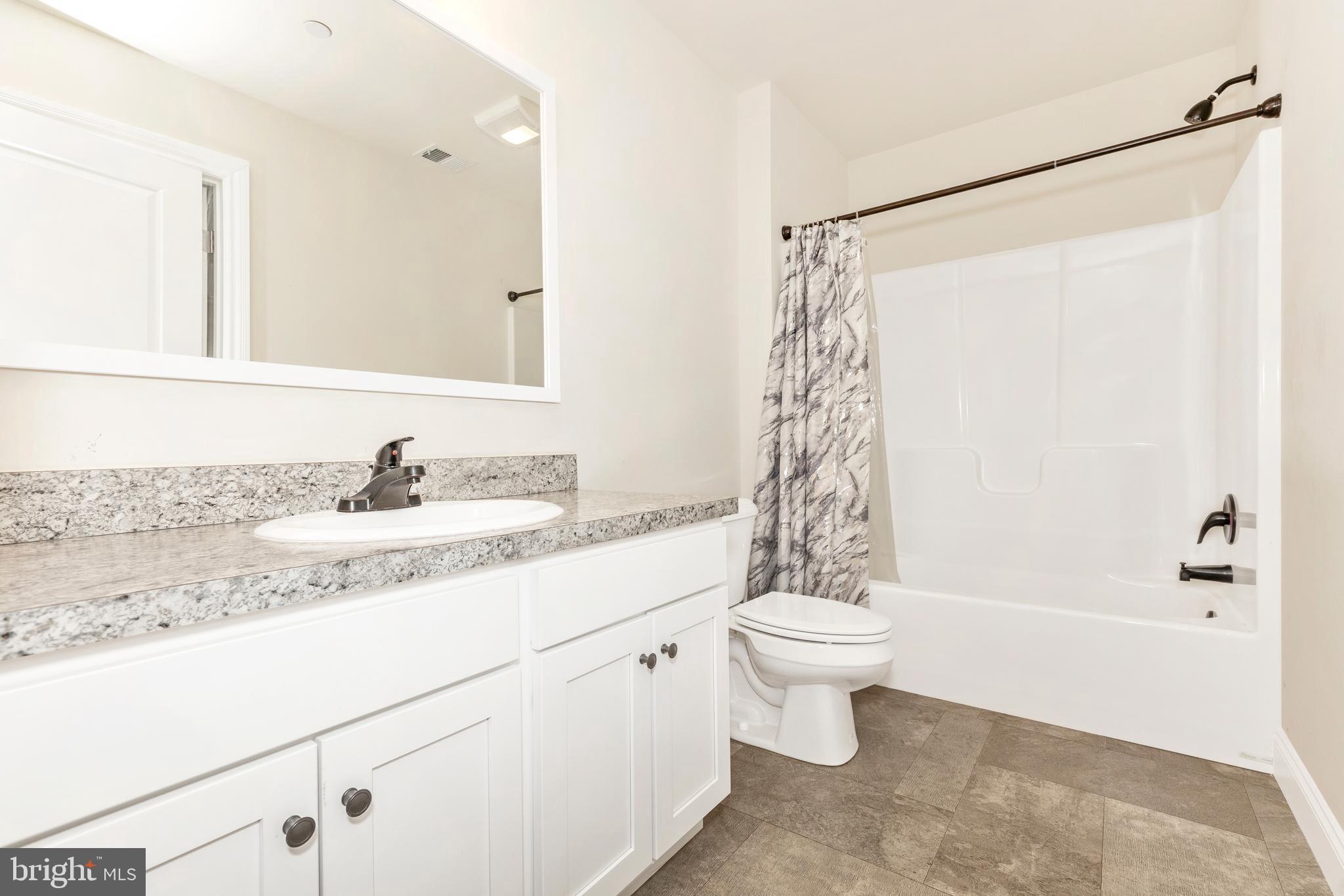 TWISTING ACRES - Residential