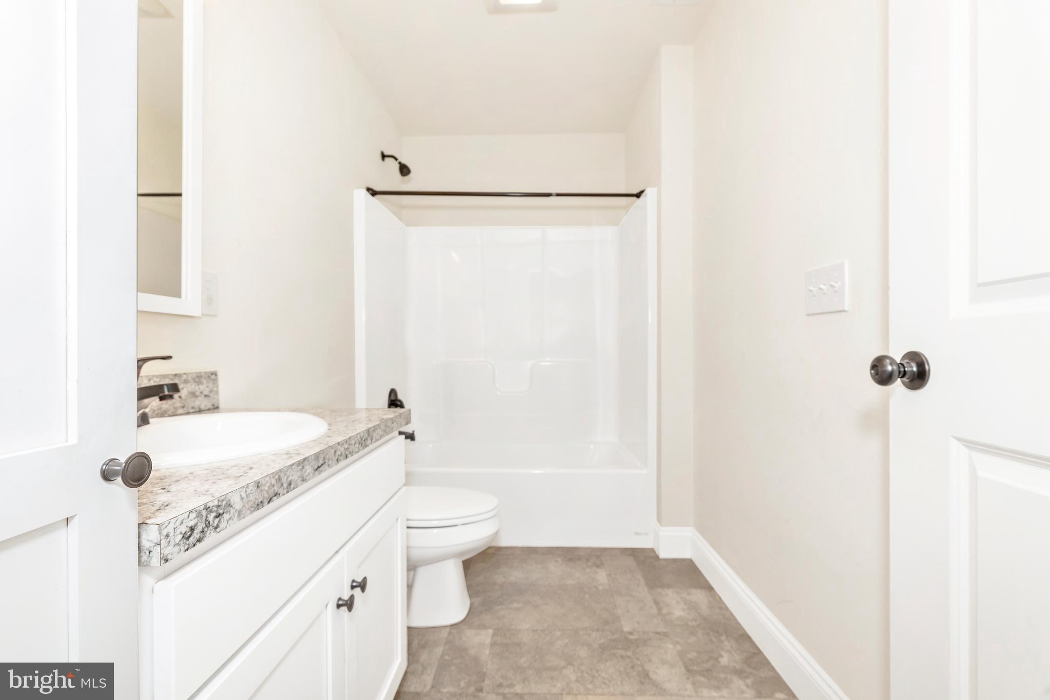 TWISTING ACRES - Residential