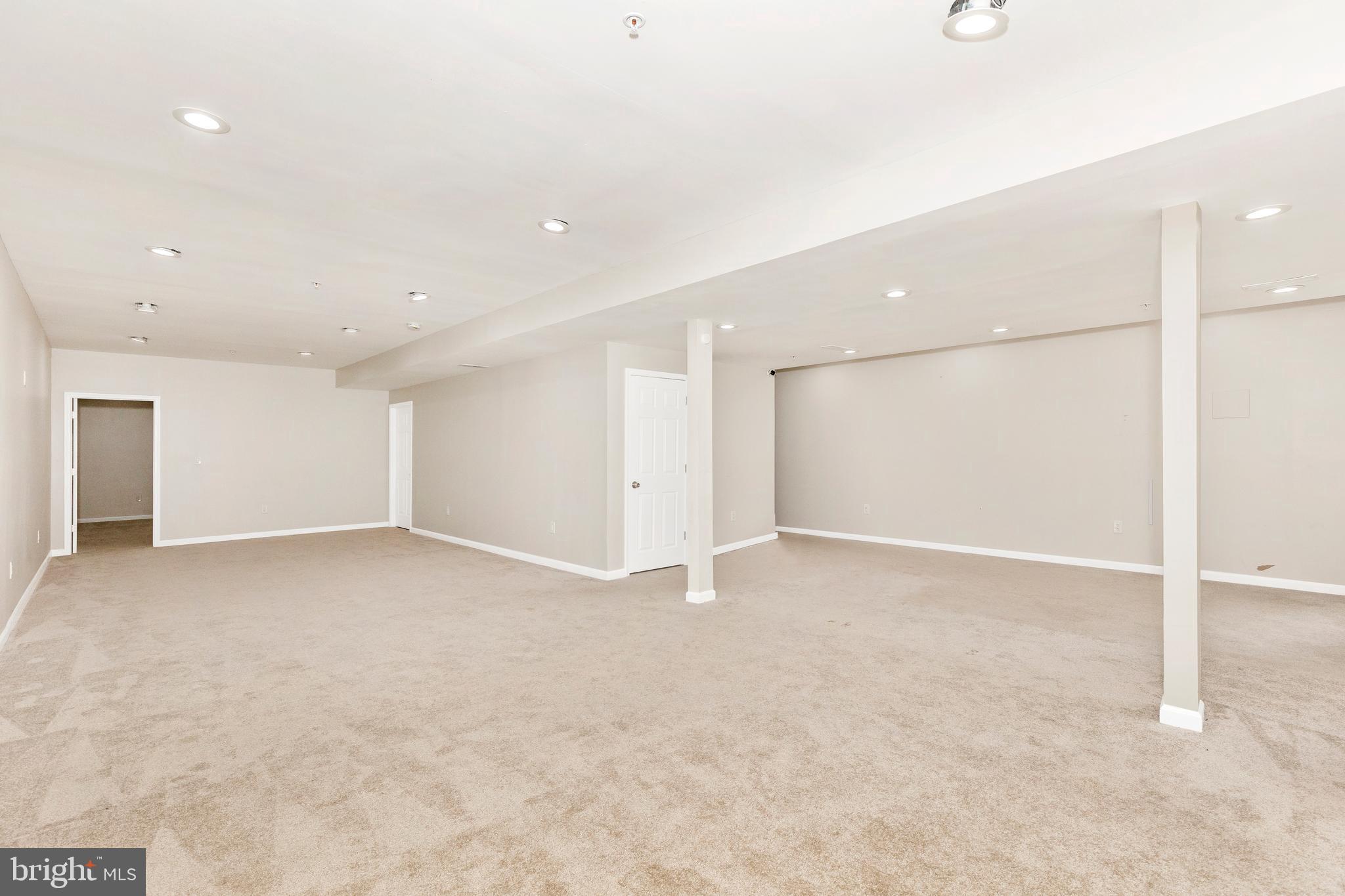 TWISTING ACRES - Residential