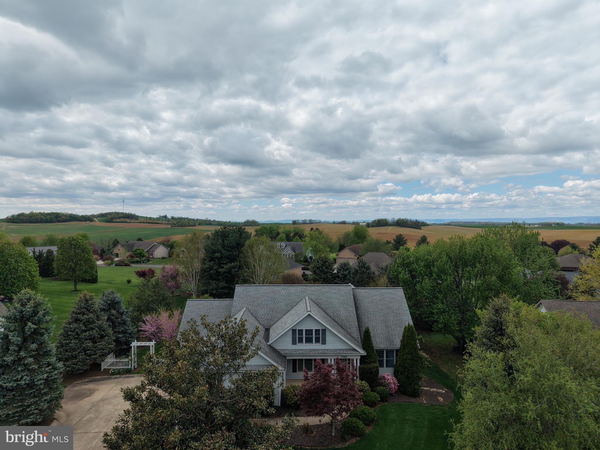 PENN NATIONAL ESTATES - Residential