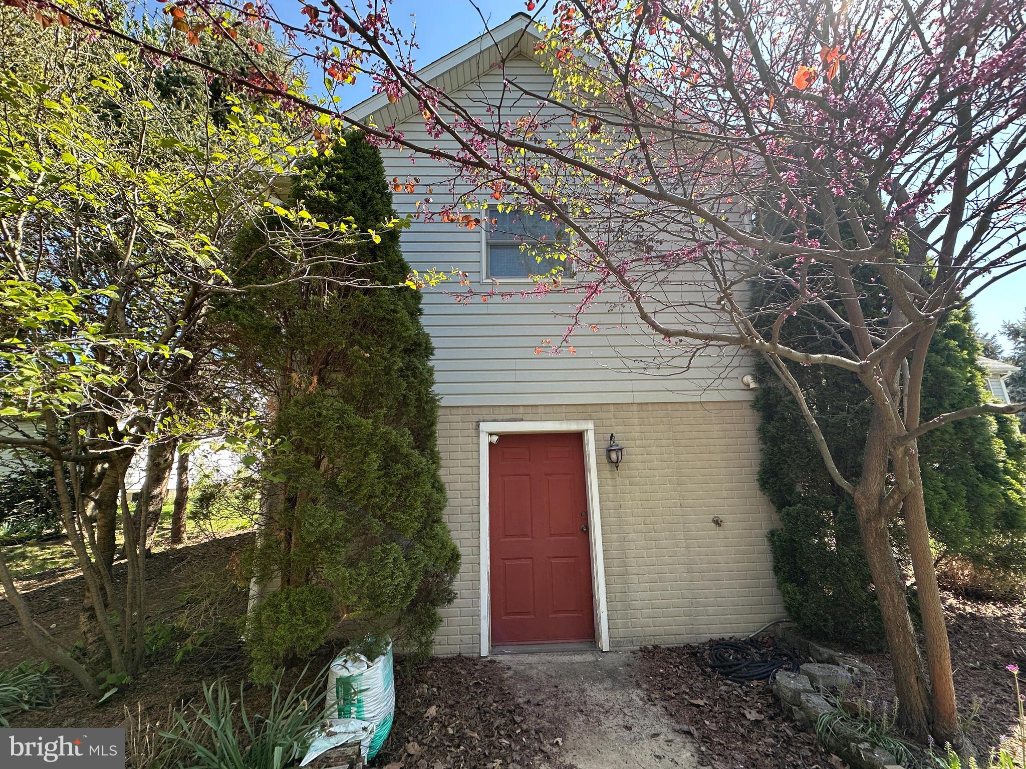 PENN NATIONAL ESTATES - Residential