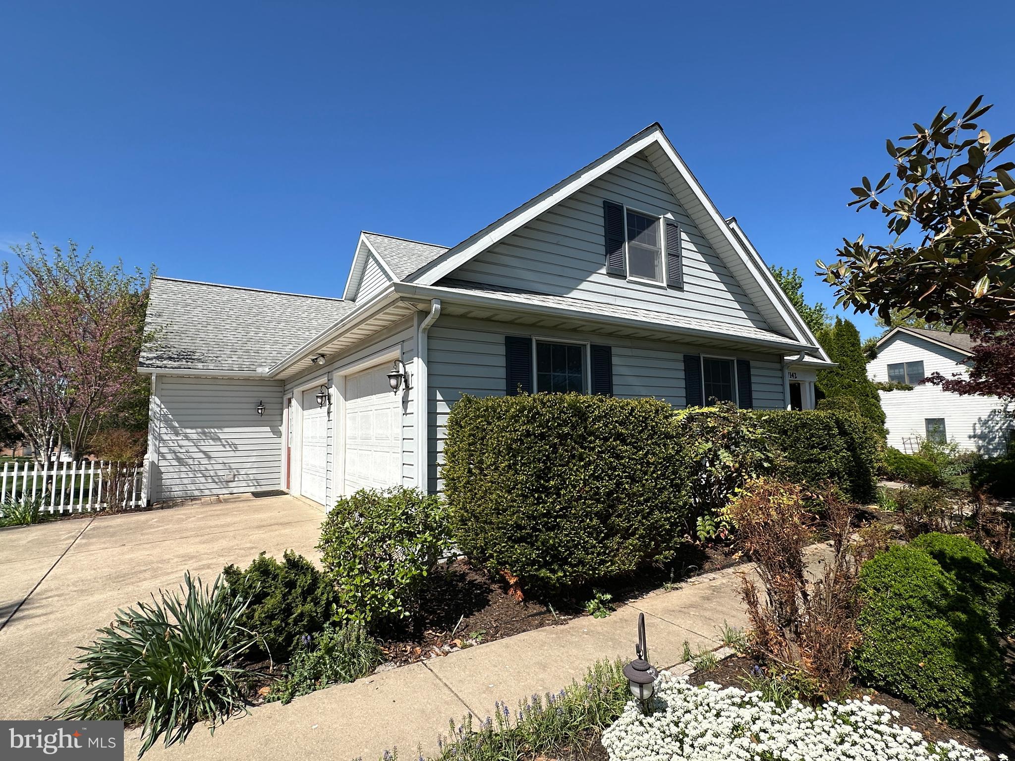 PENN NATIONAL ESTATES - Residential