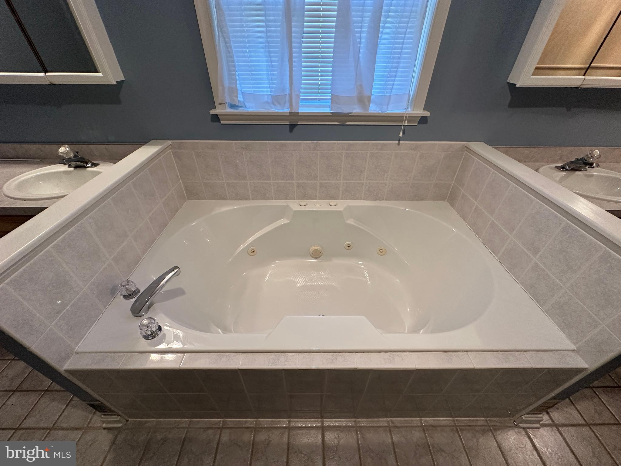 PENN NATIONAL ESTATES - Residential