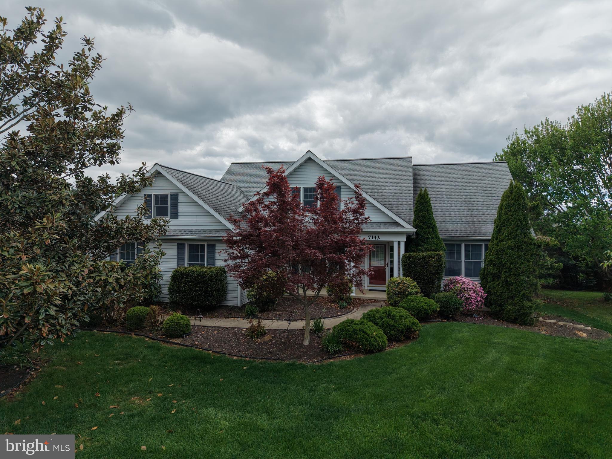 PENN NATIONAL ESTATES - Residential