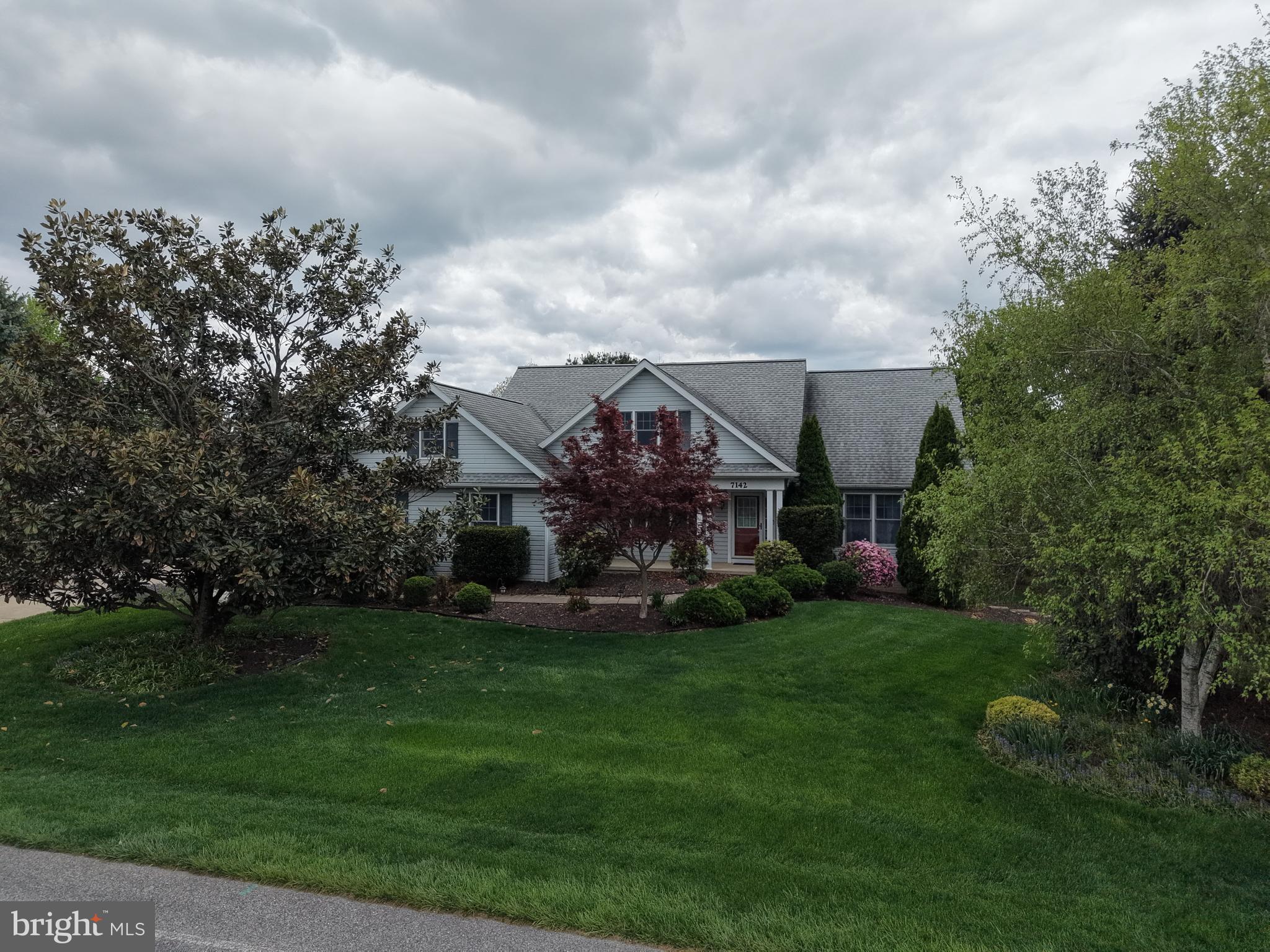 PENN NATIONAL ESTATES - Residential