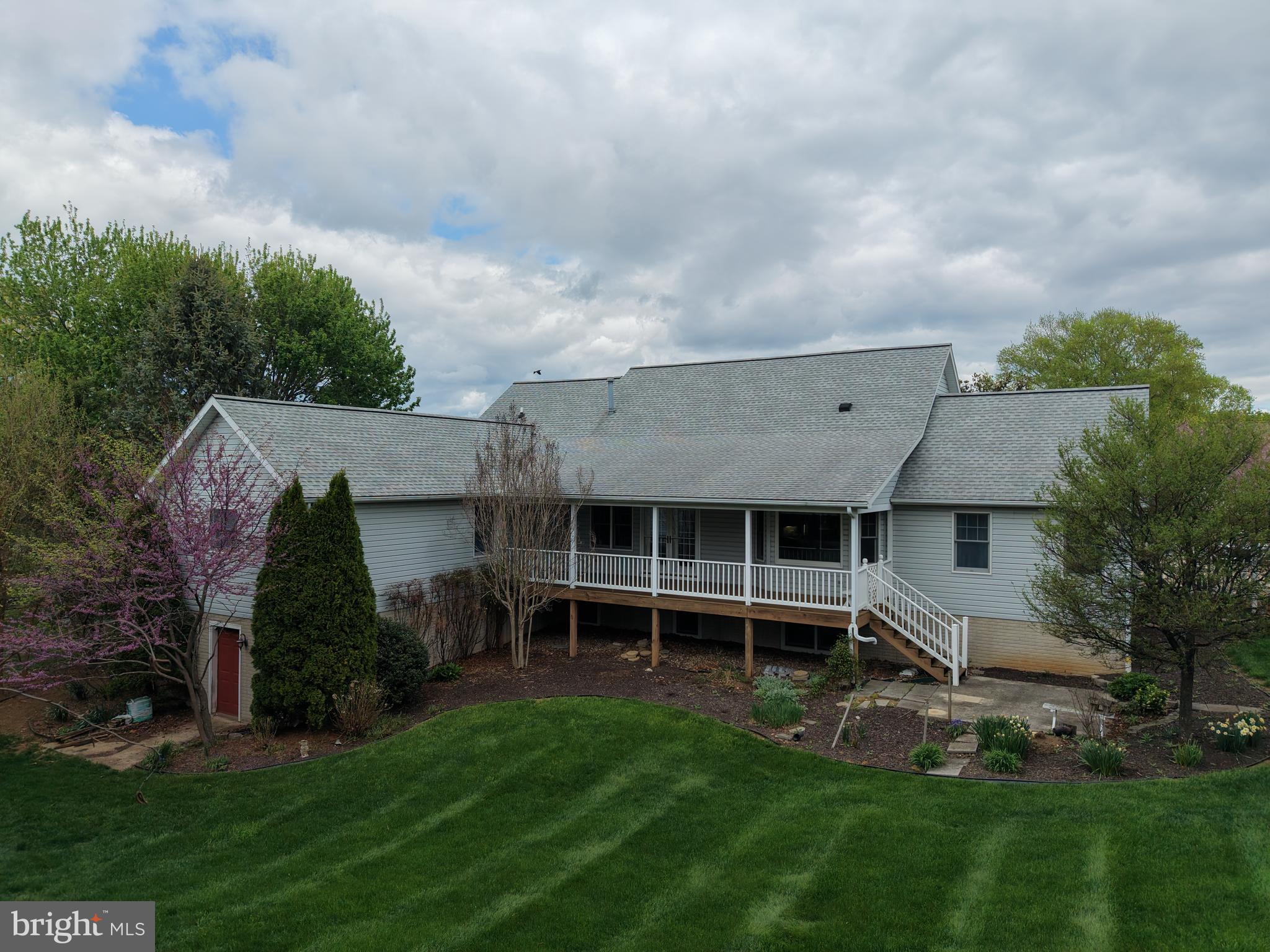 PENN NATIONAL ESTATES - Residential