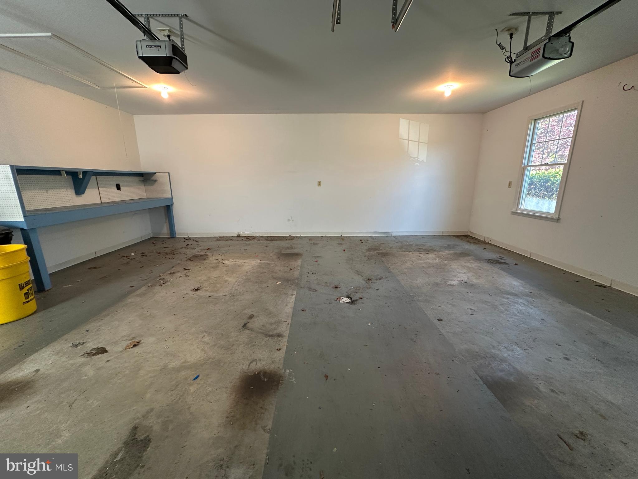 PENN NATIONAL ESTATES - Residential