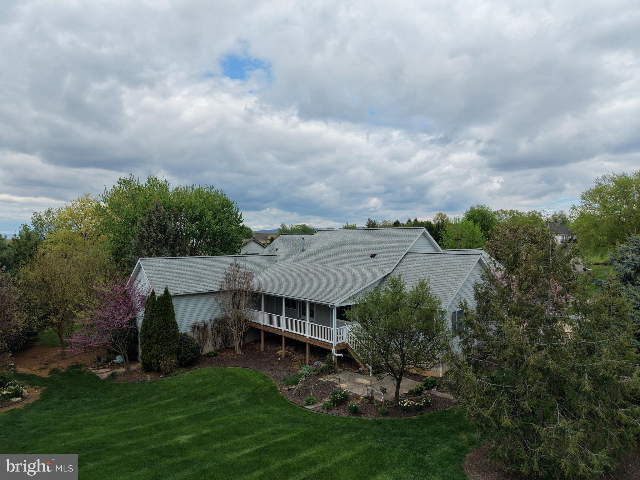 PENN NATIONAL ESTATES - Residential