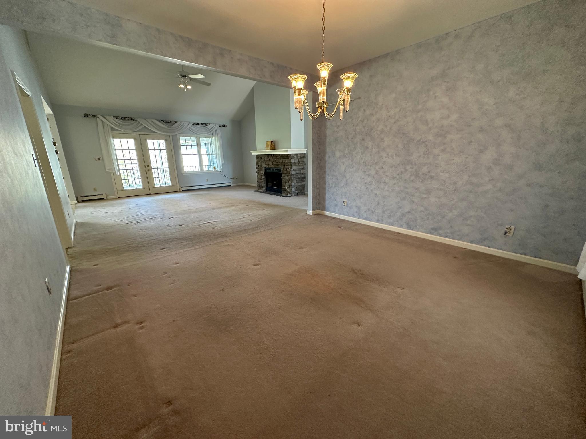 PENN NATIONAL ESTATES - Residential