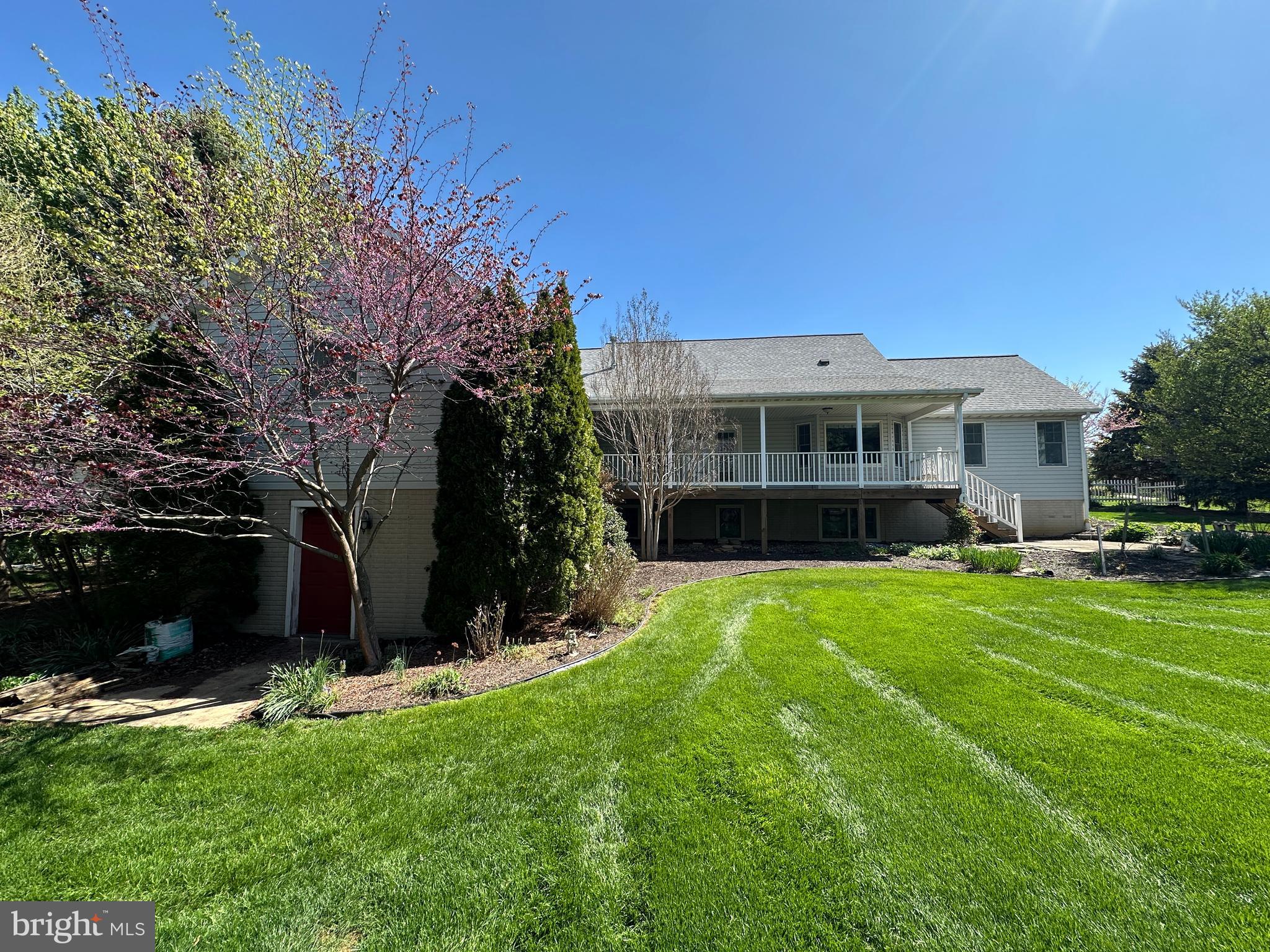 PENN NATIONAL ESTATES - Residential