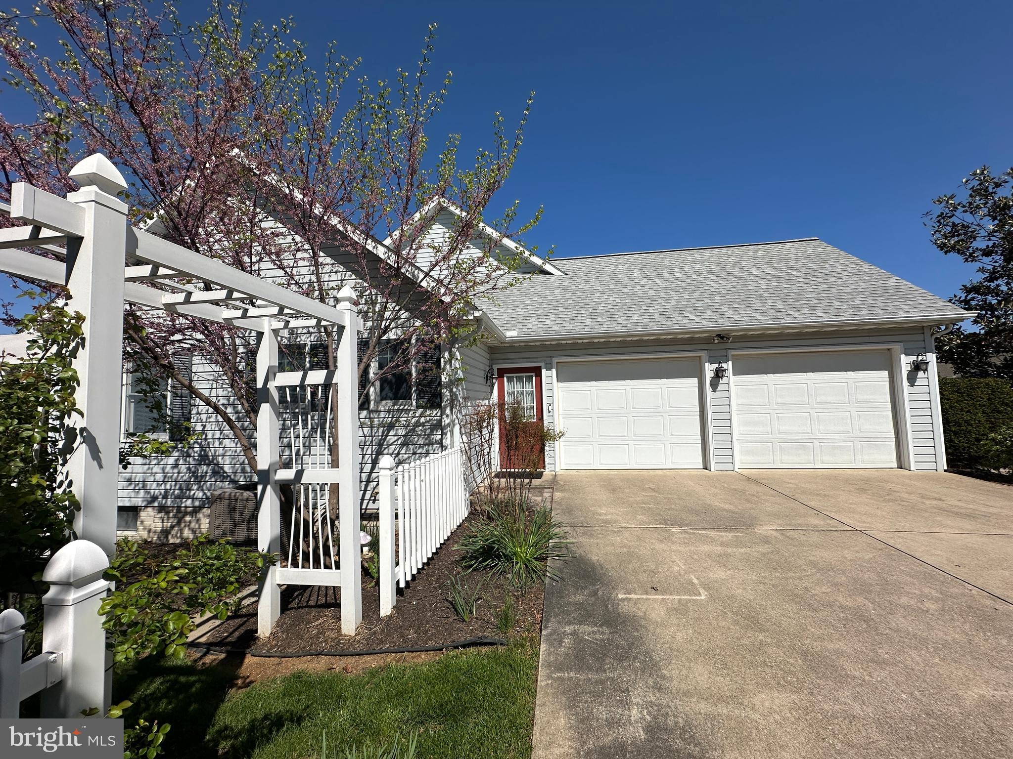 PENN NATIONAL ESTATES - Residential