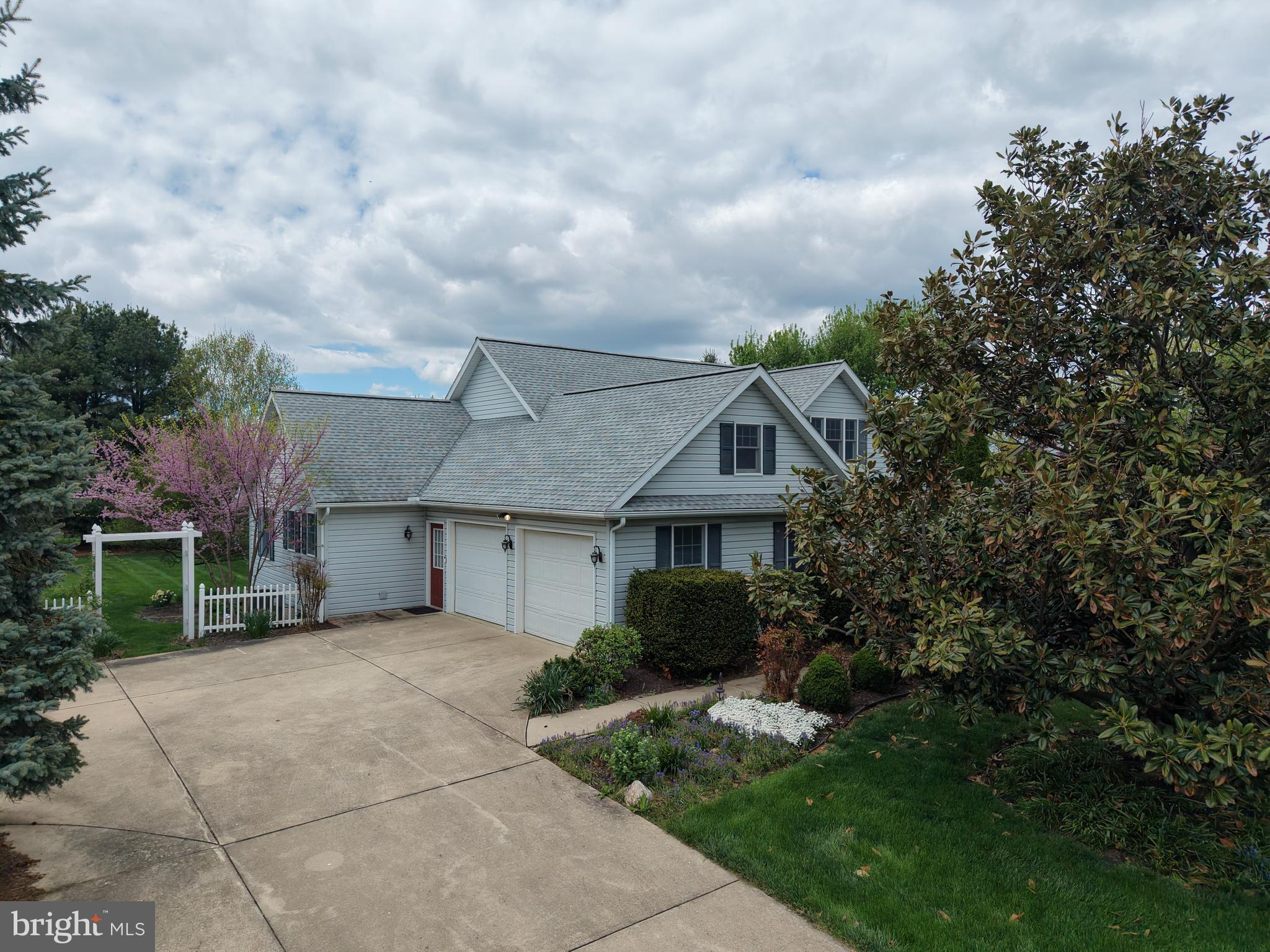 PENN NATIONAL ESTATES - Residential