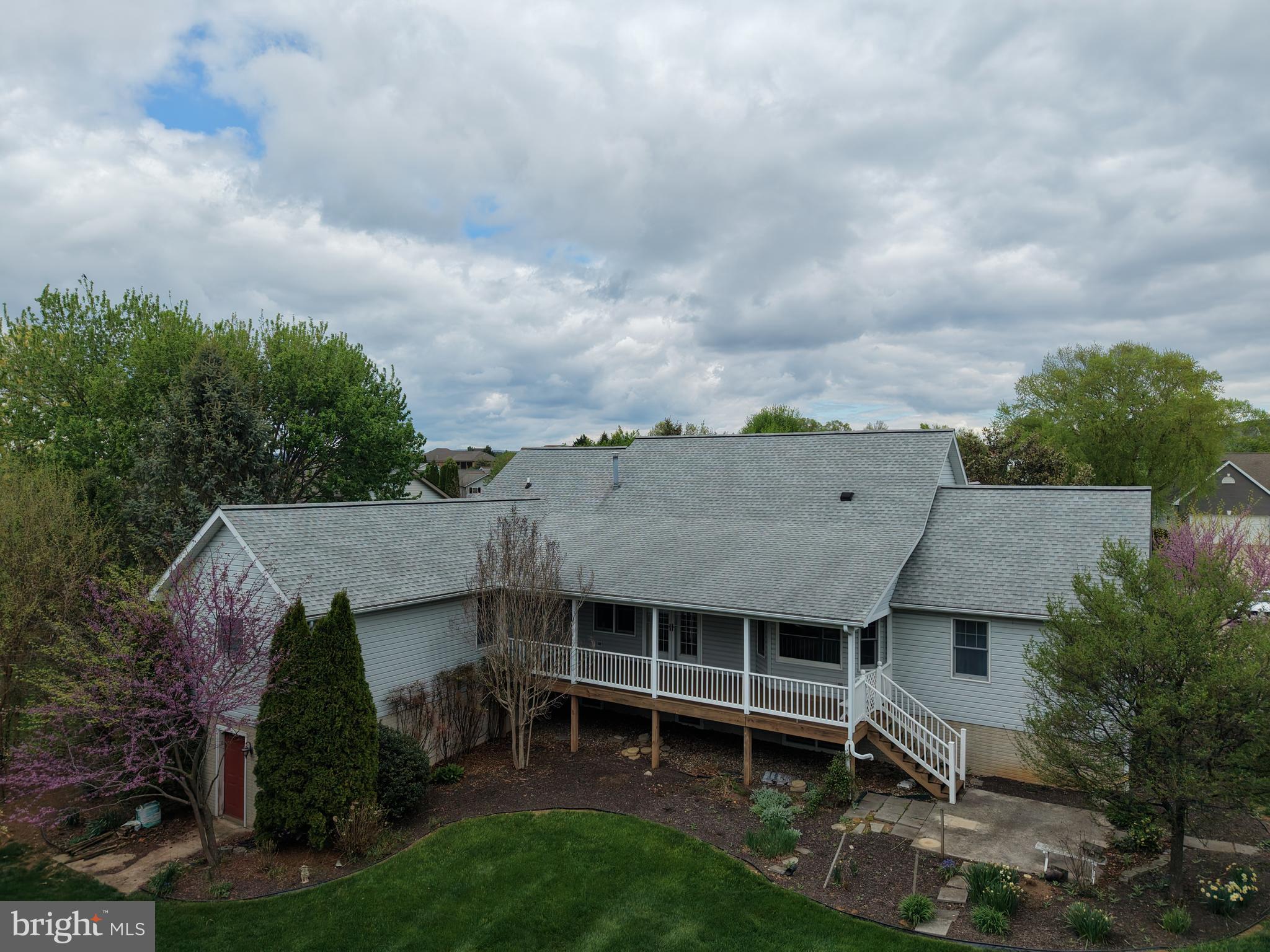 PENN NATIONAL ESTATES - Residential