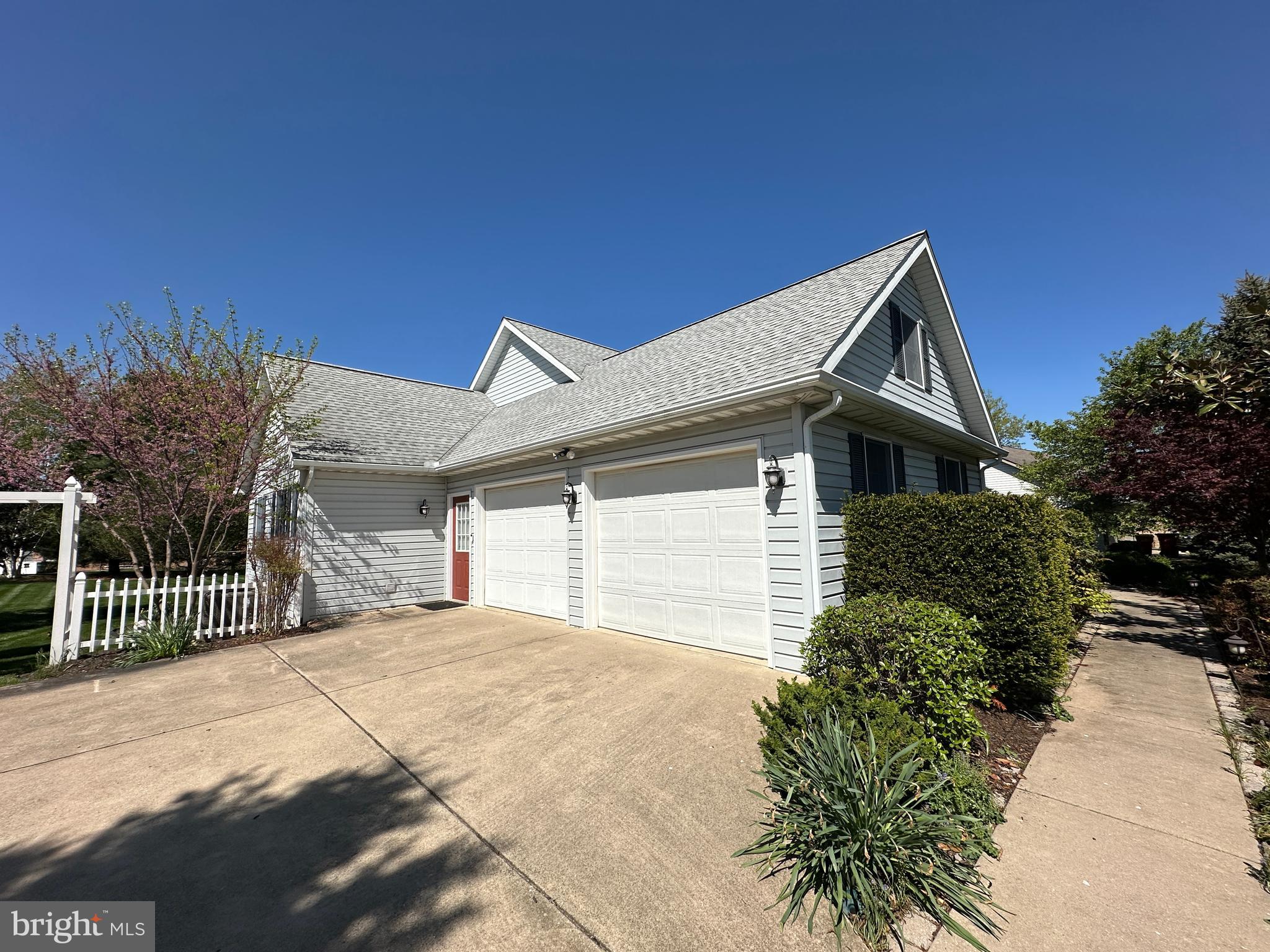 PENN NATIONAL ESTATES - Residential