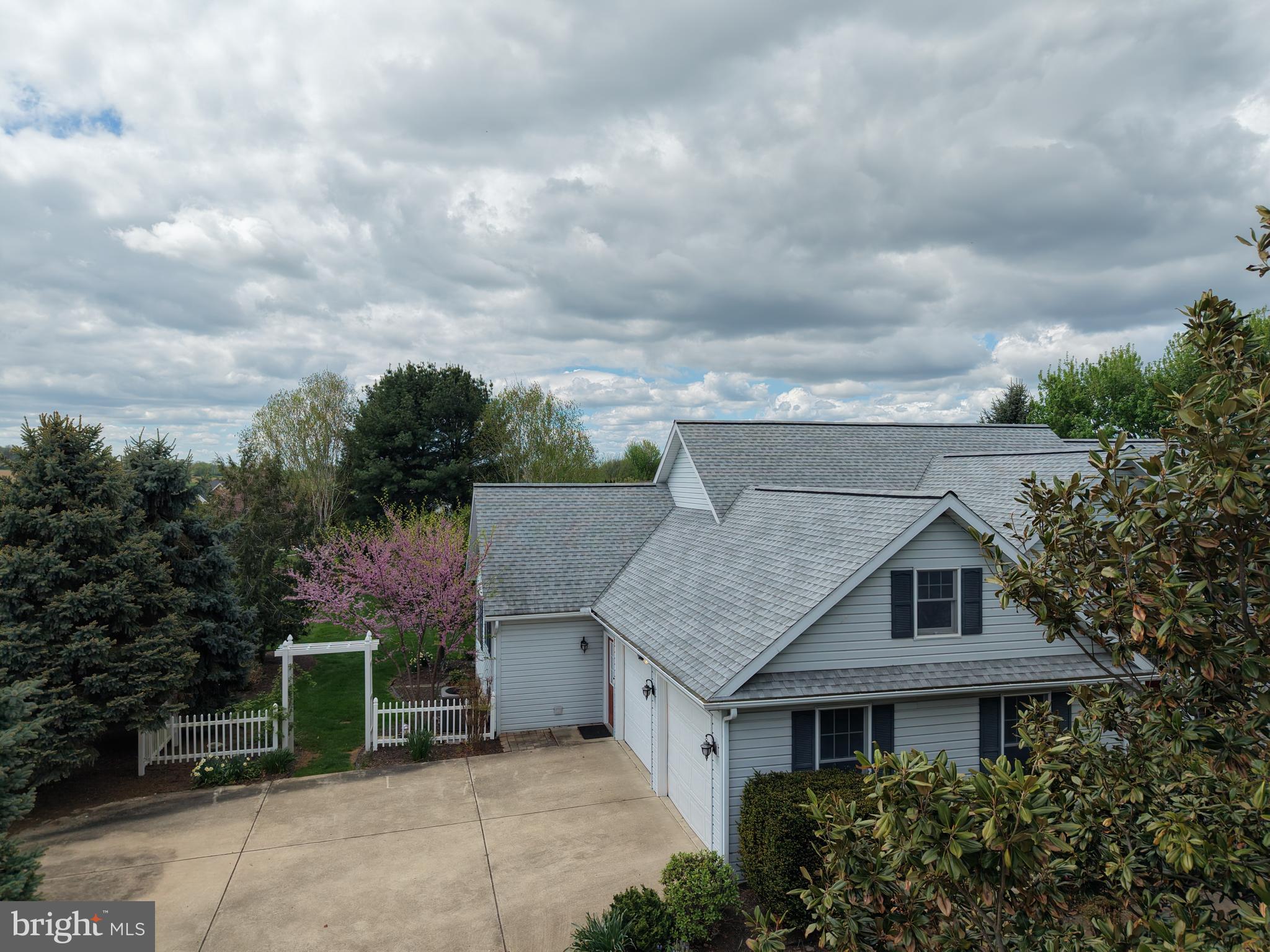 PENN NATIONAL ESTATES - Residential