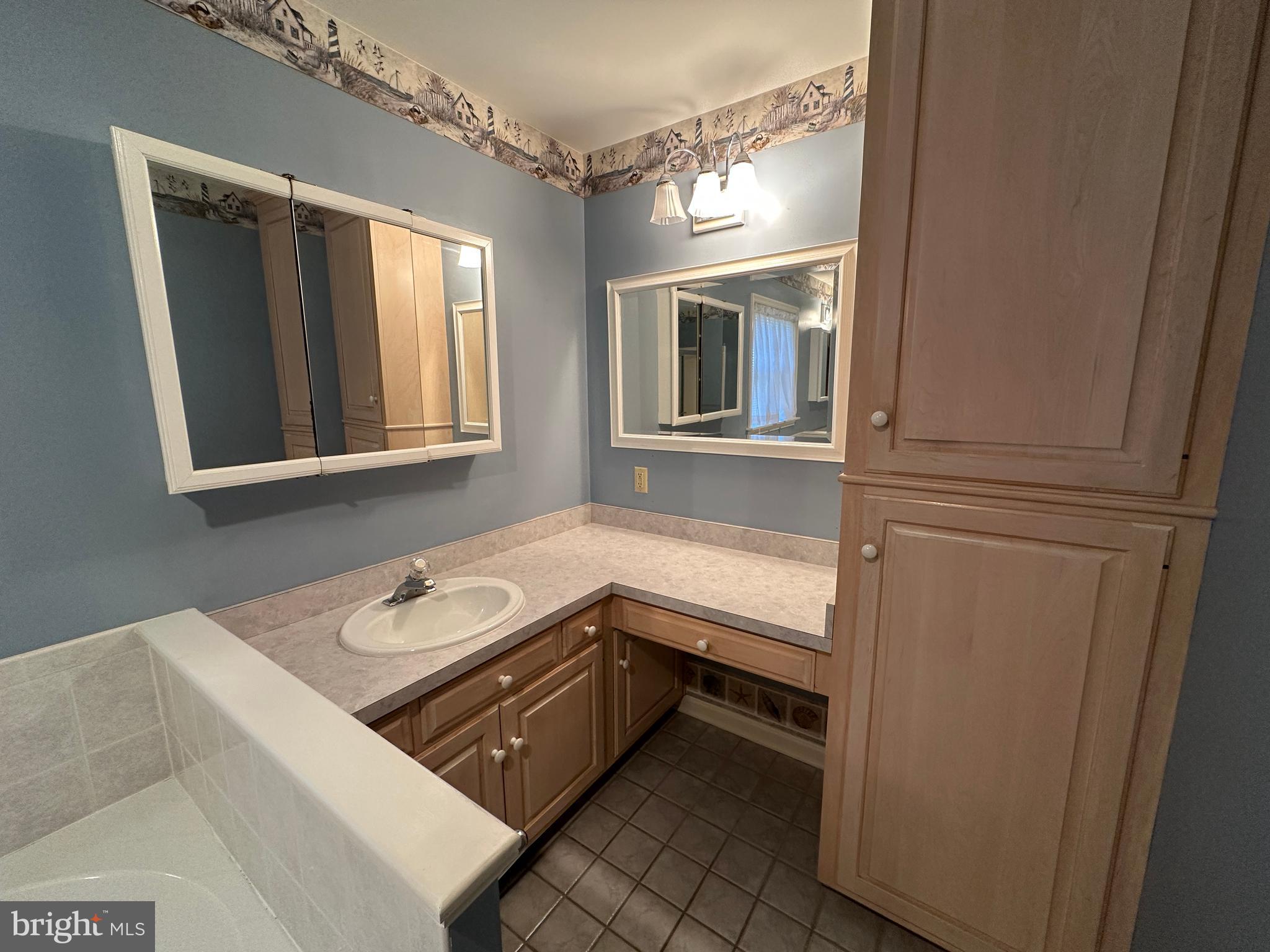 PENN NATIONAL ESTATES - Residential