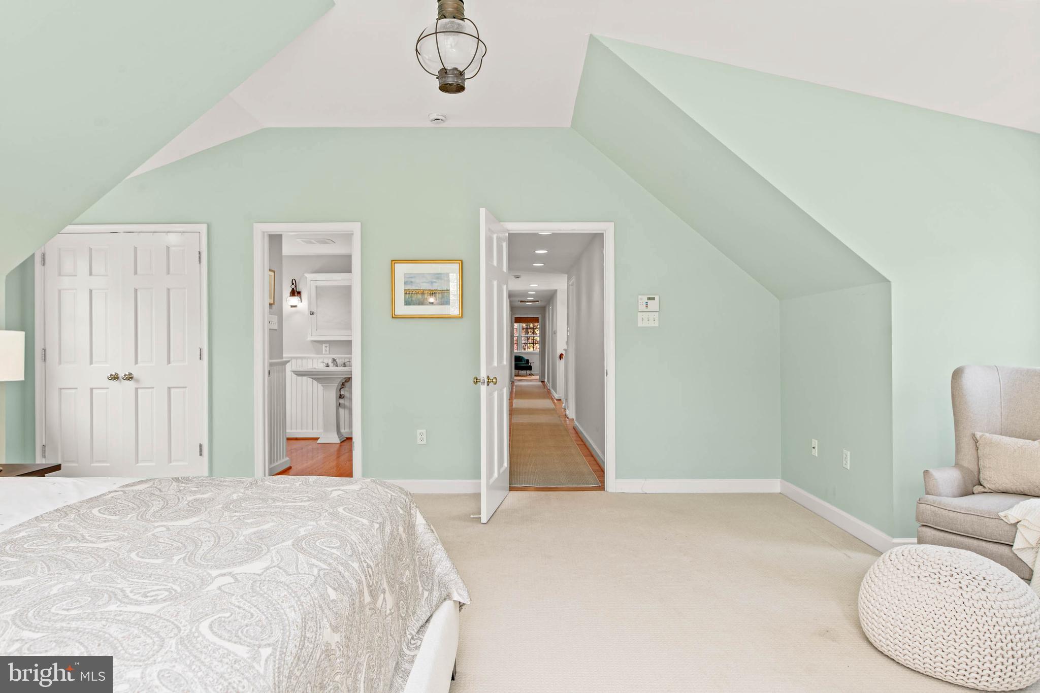 RADNOR HUNT - Residential