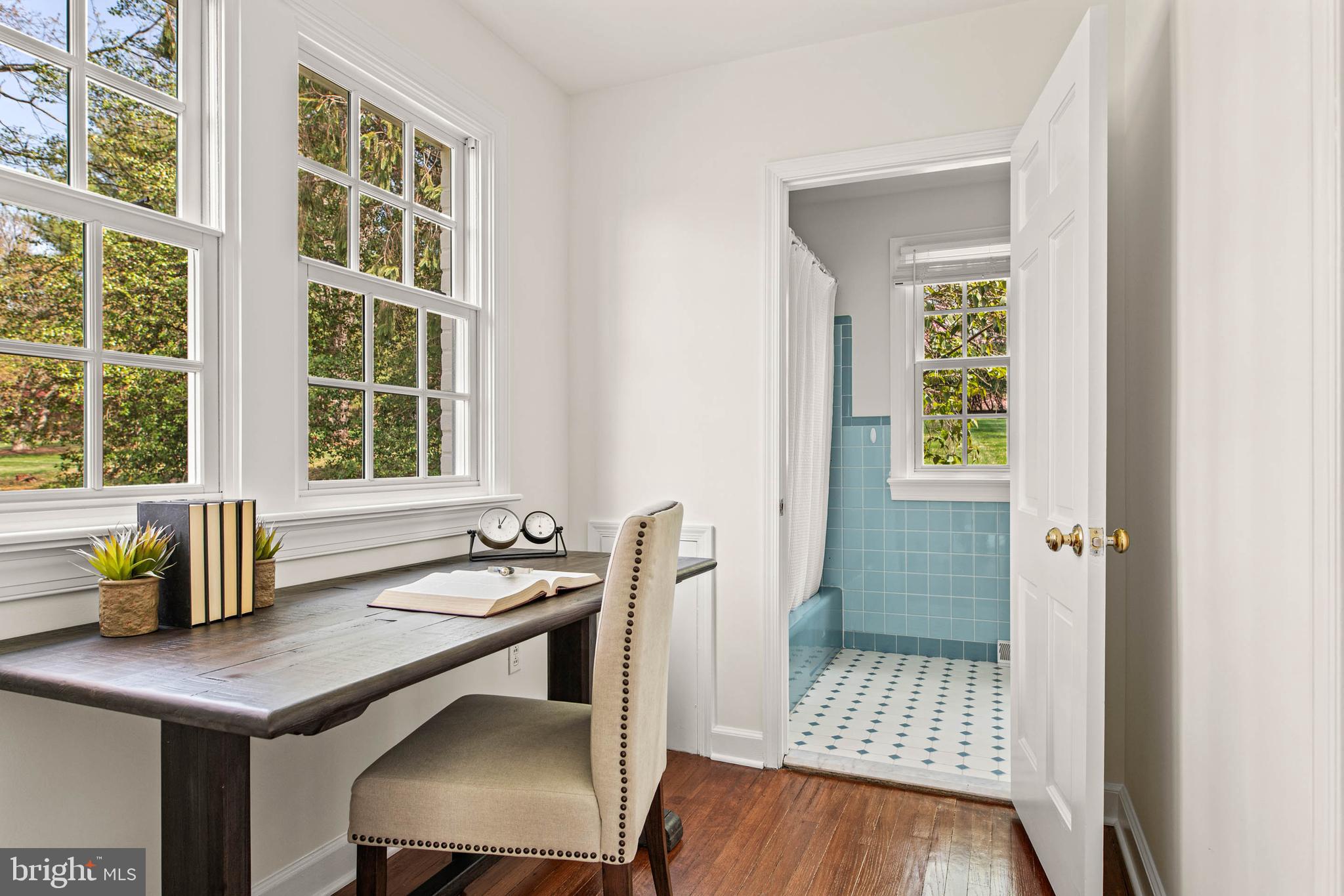 RADNOR HUNT - Residential