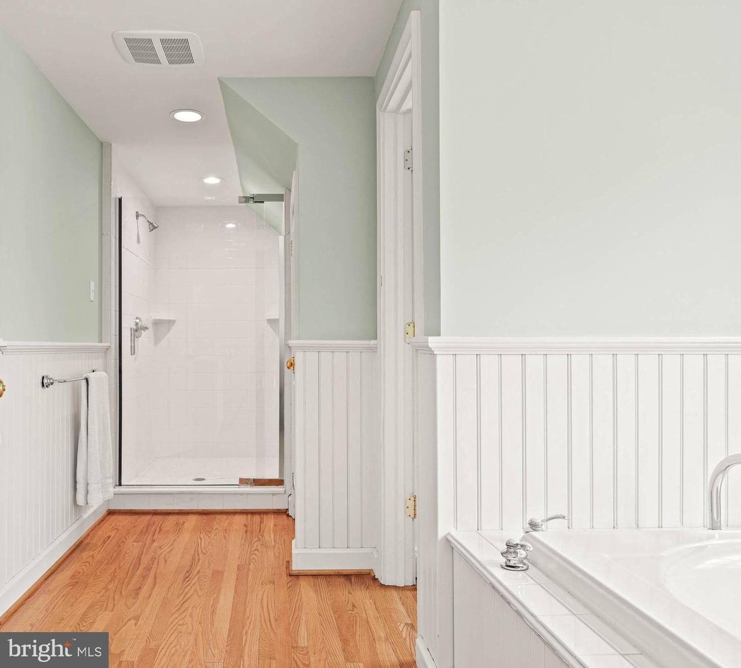 RADNOR HUNT - Residential