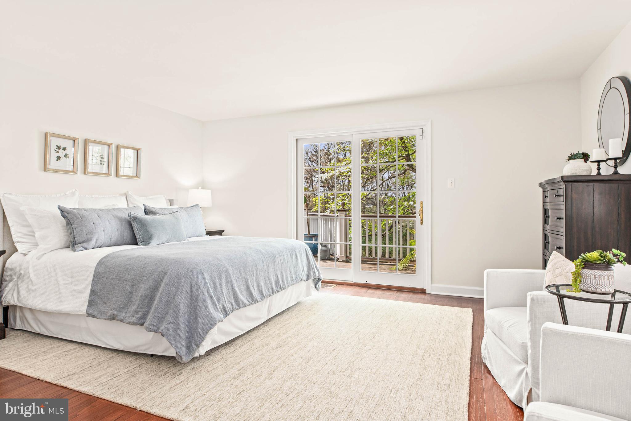 RADNOR HUNT - Residential