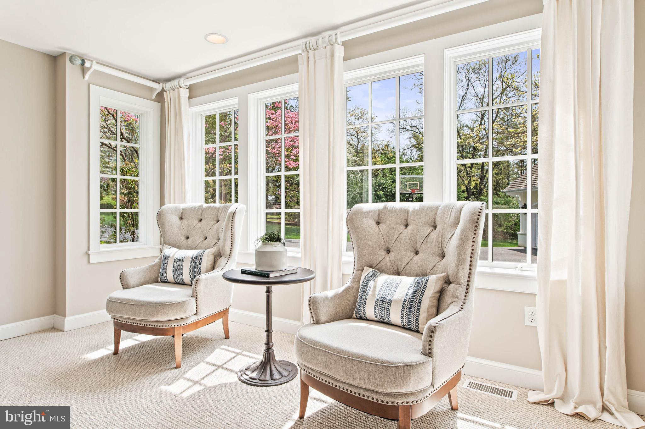 RADNOR HUNT - Residential