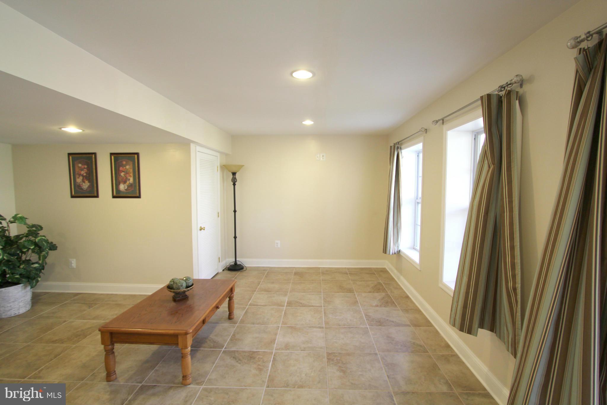 DAHLIA PARK OF WILDEWOOD - Residential Lease