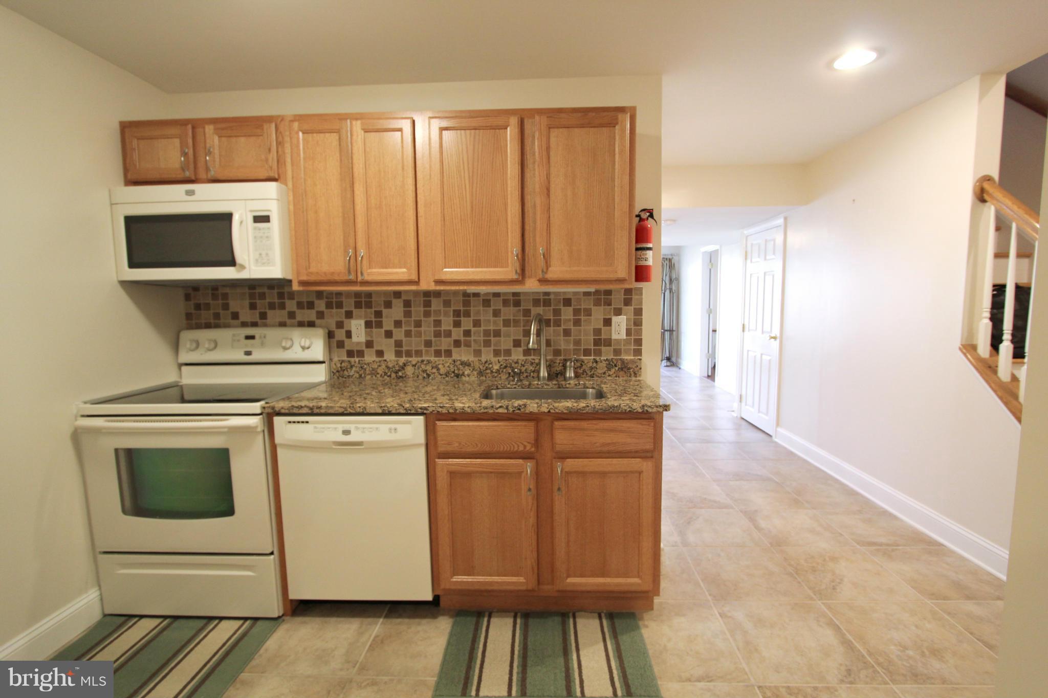 DAHLIA PARK OF WILDEWOOD - Residential Lease