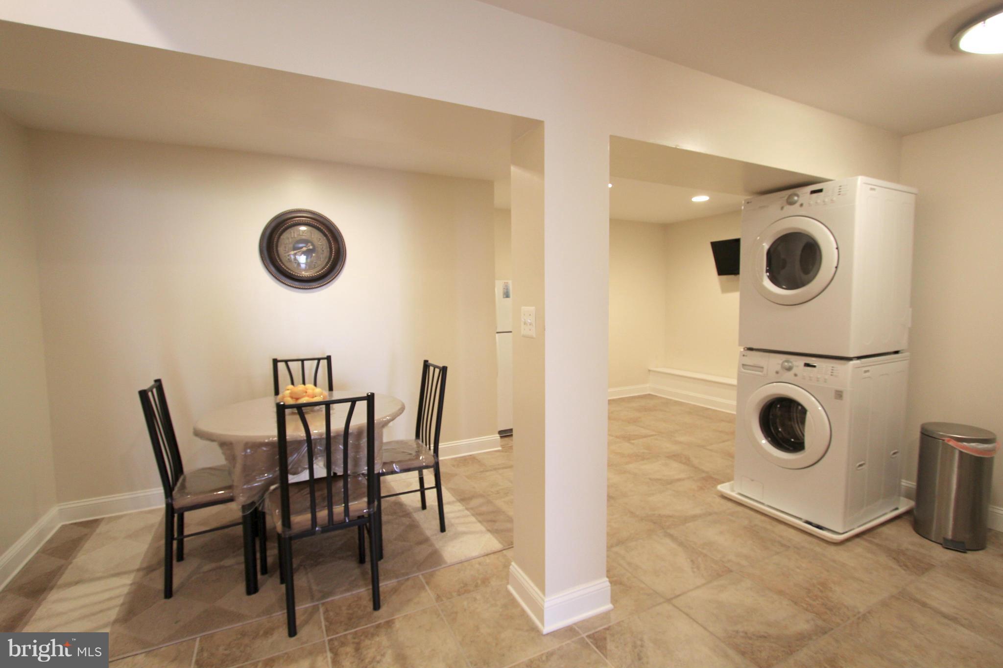 DAHLIA PARK OF WILDEWOOD - Residential Lease