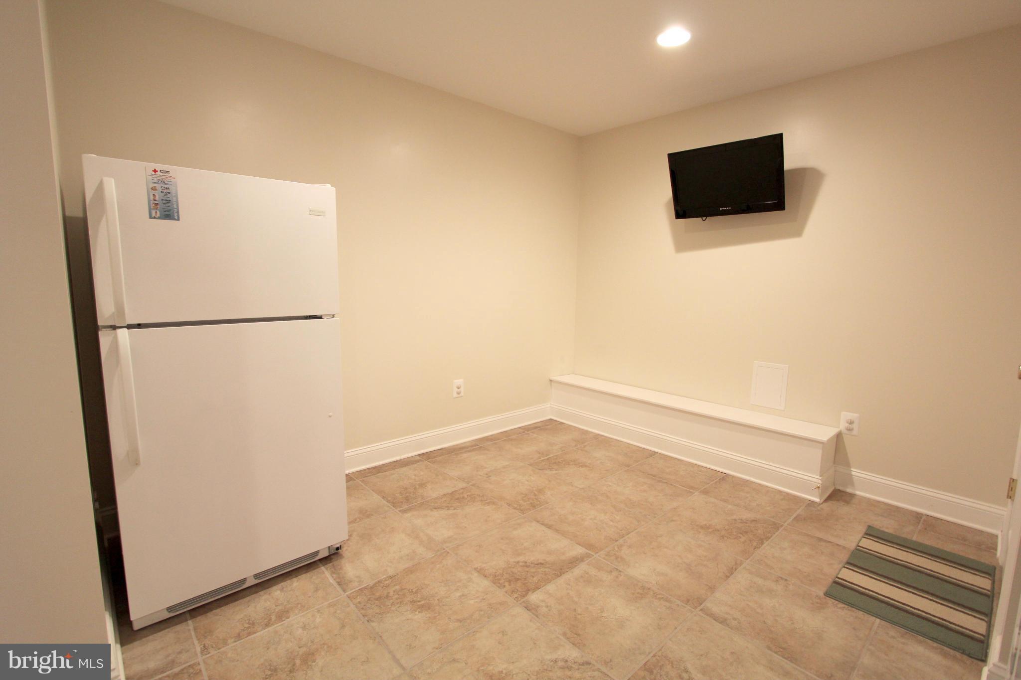 DAHLIA PARK OF WILDEWOOD - Residential Lease