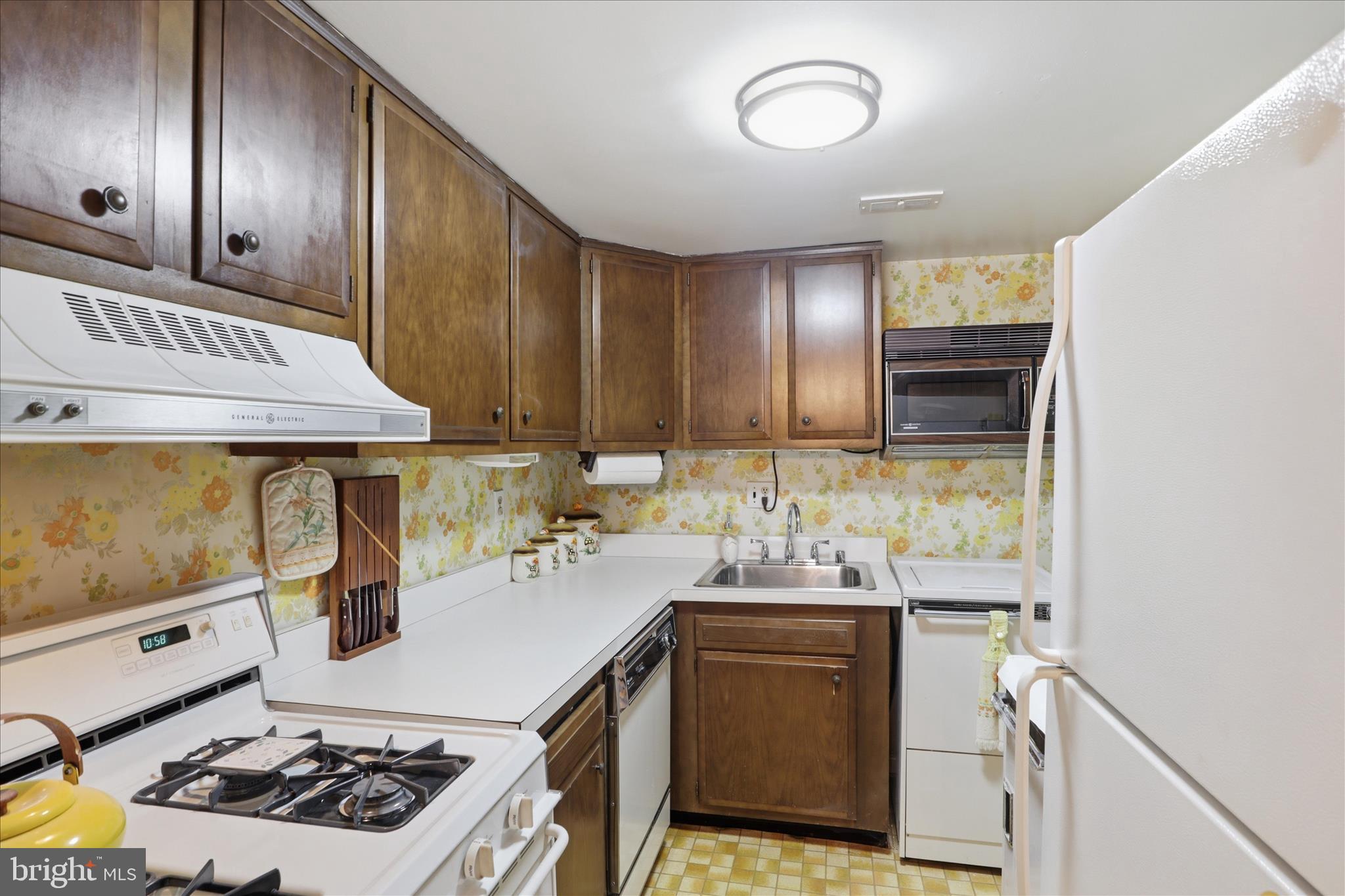 MONTGOMERY CENTURY - Residential