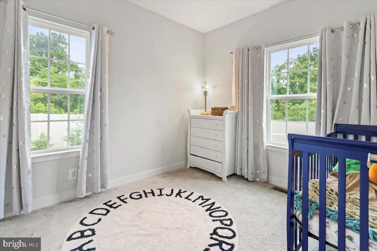 LARGO CRESCENT - Residential Lease