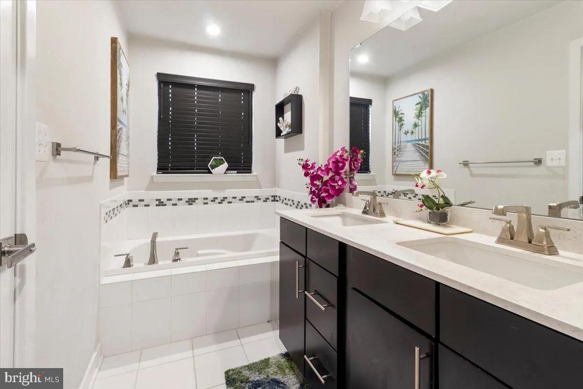 LARGO CRESCENT - Residential Lease