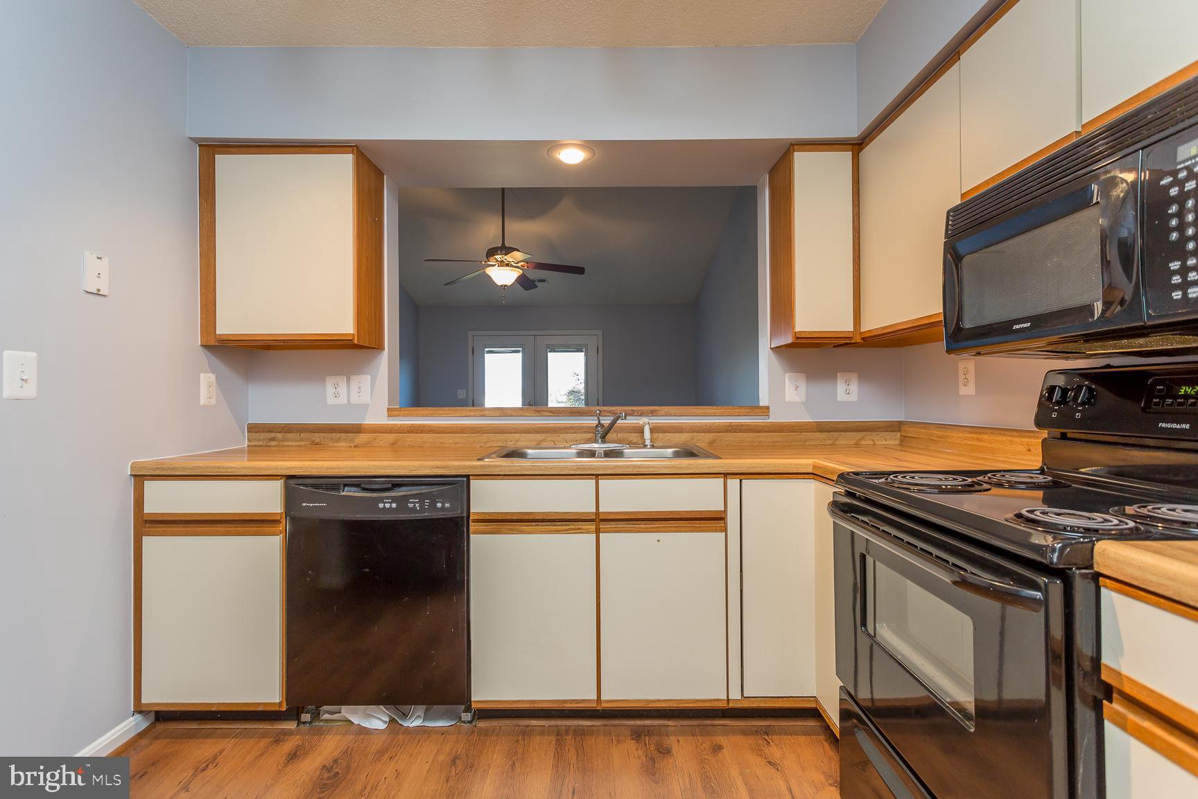 FAIRWAY VIEW ESTATES - Residential