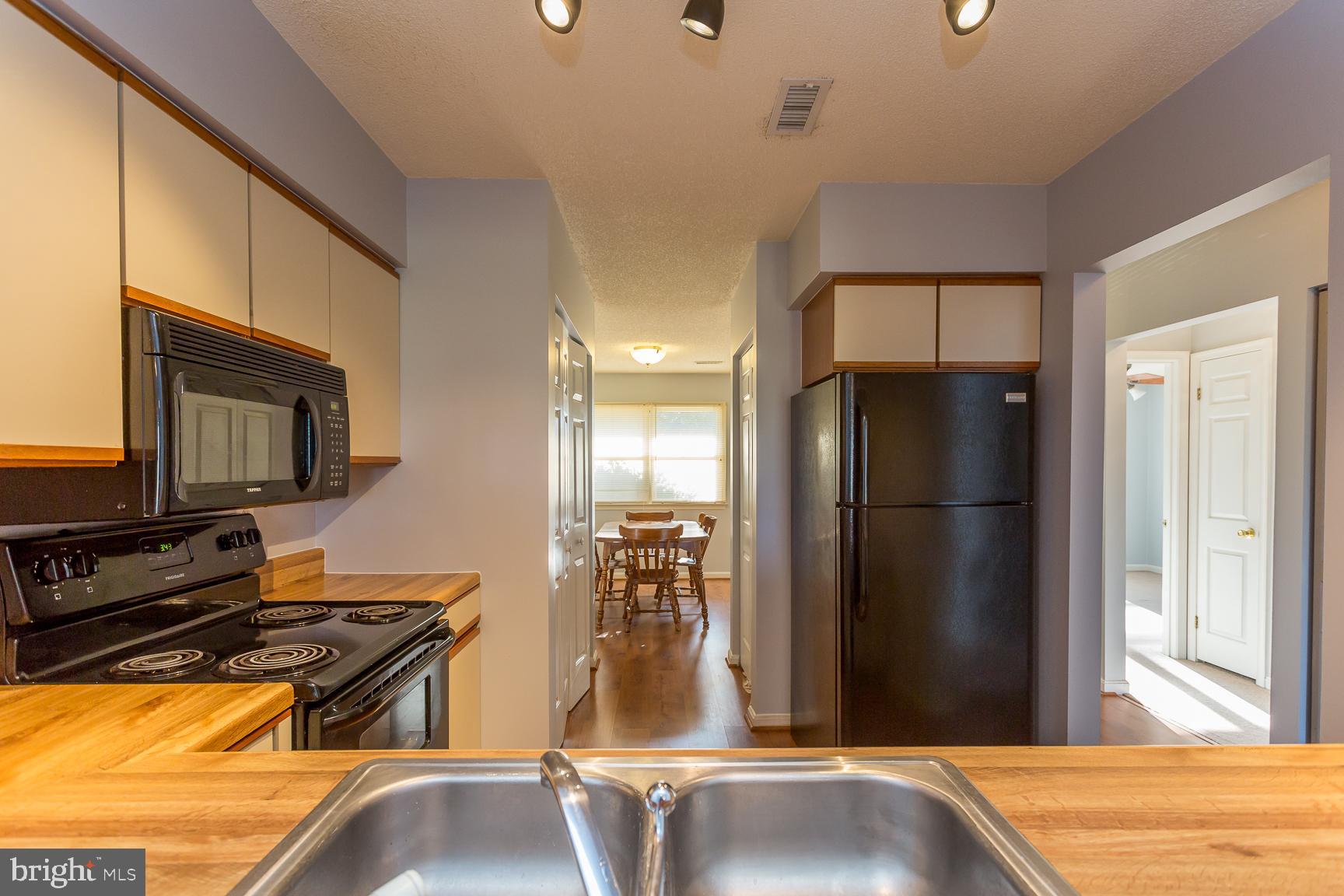 FAIRWAY VIEW ESTATES - Residential