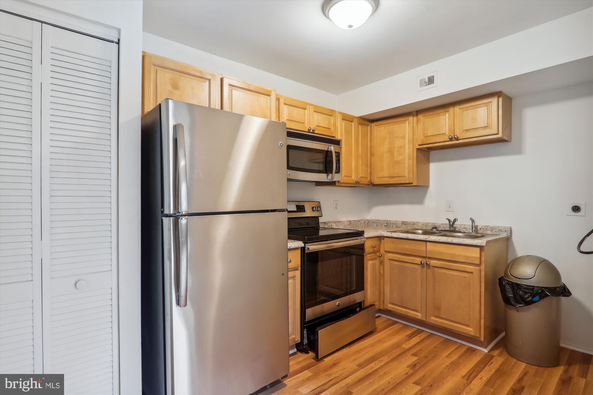 REGENT SQUARE - Residential