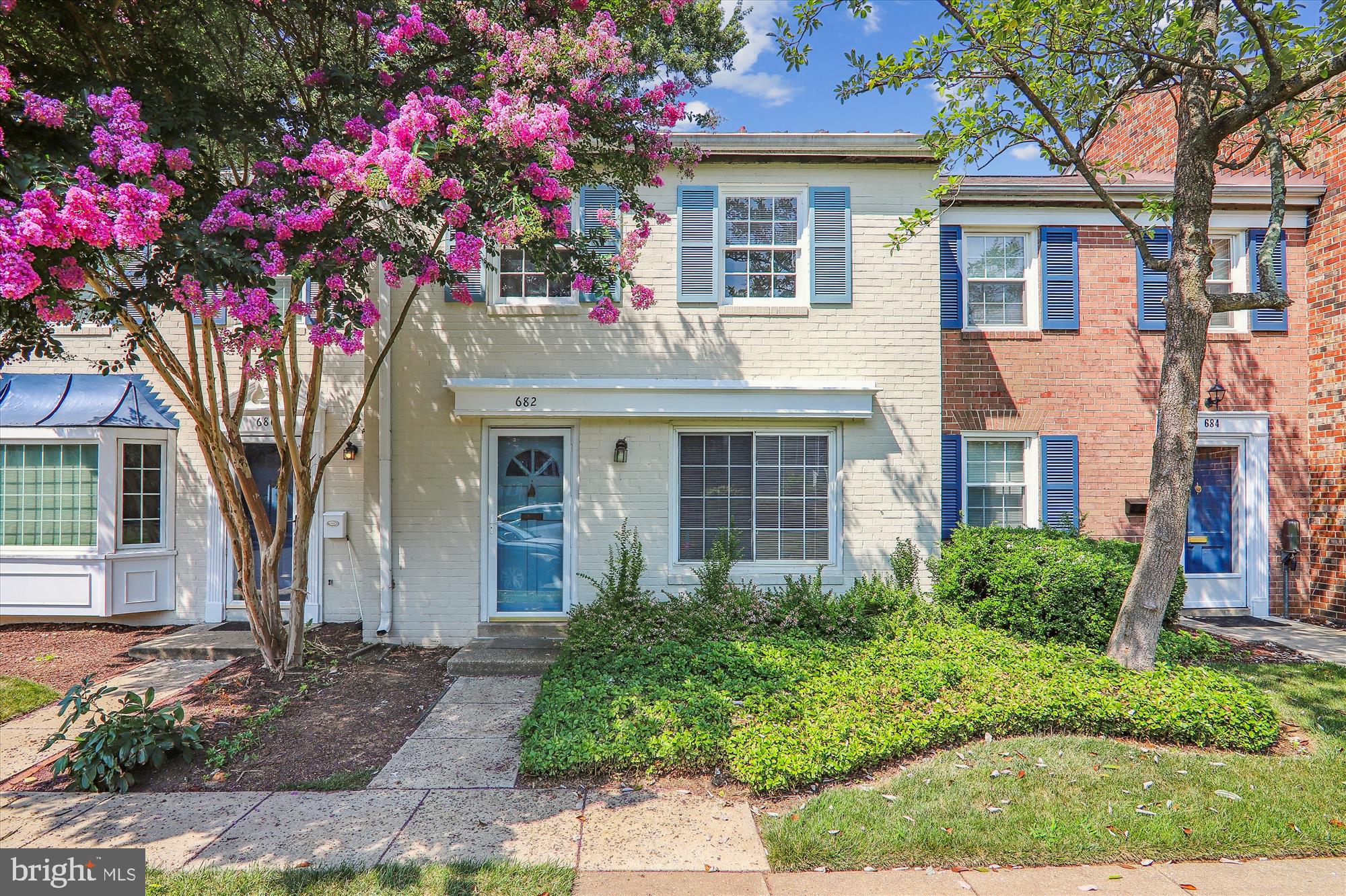 REGENT SQUARE - Residential