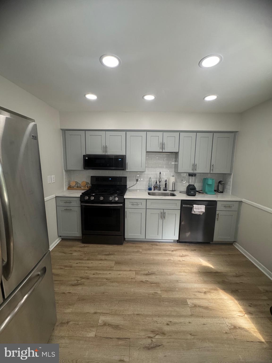 7940 COVINGTON AVENUE