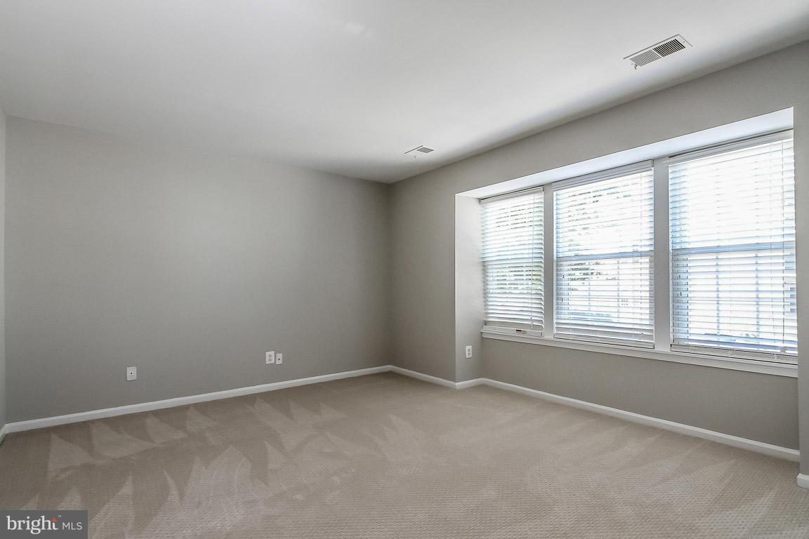 GRAYS POINTE - Residential