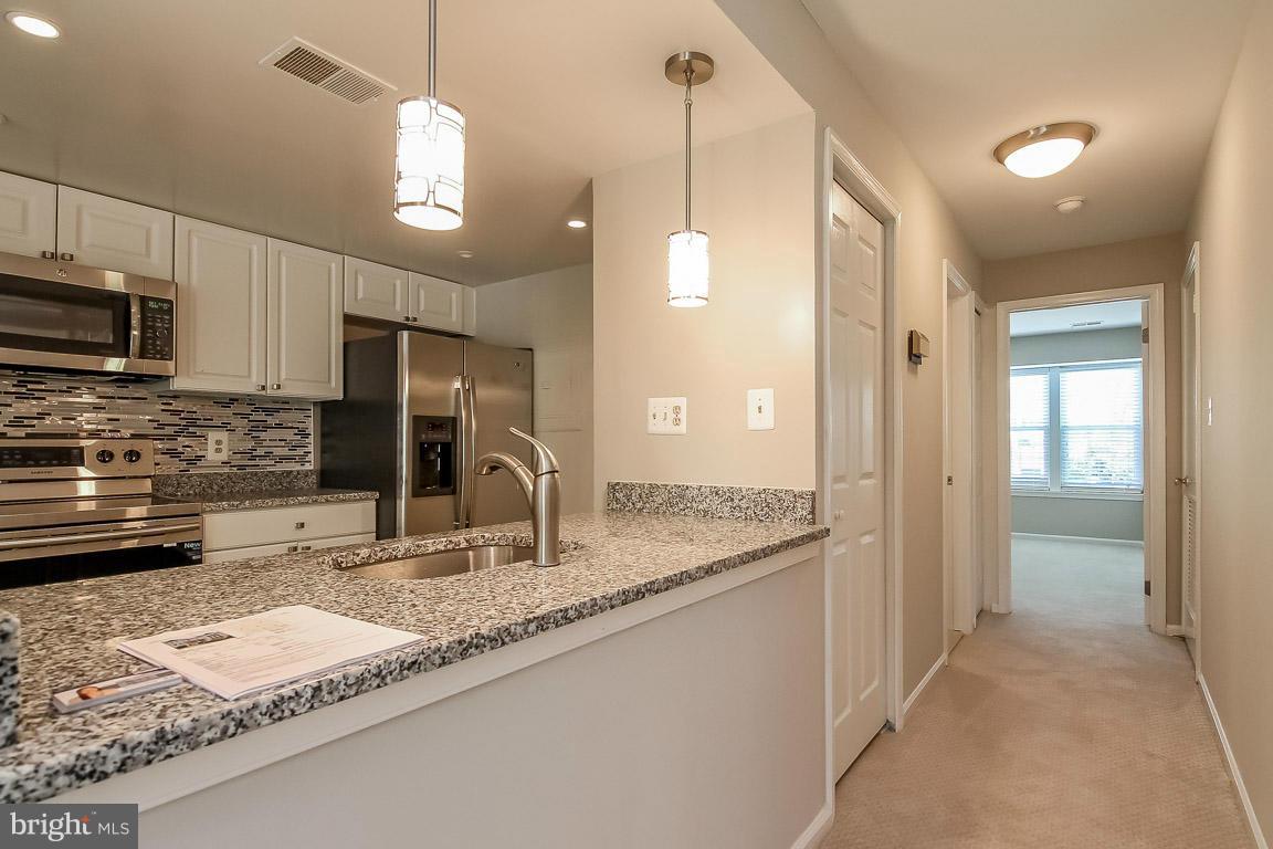 GRAYS POINTE - Residential