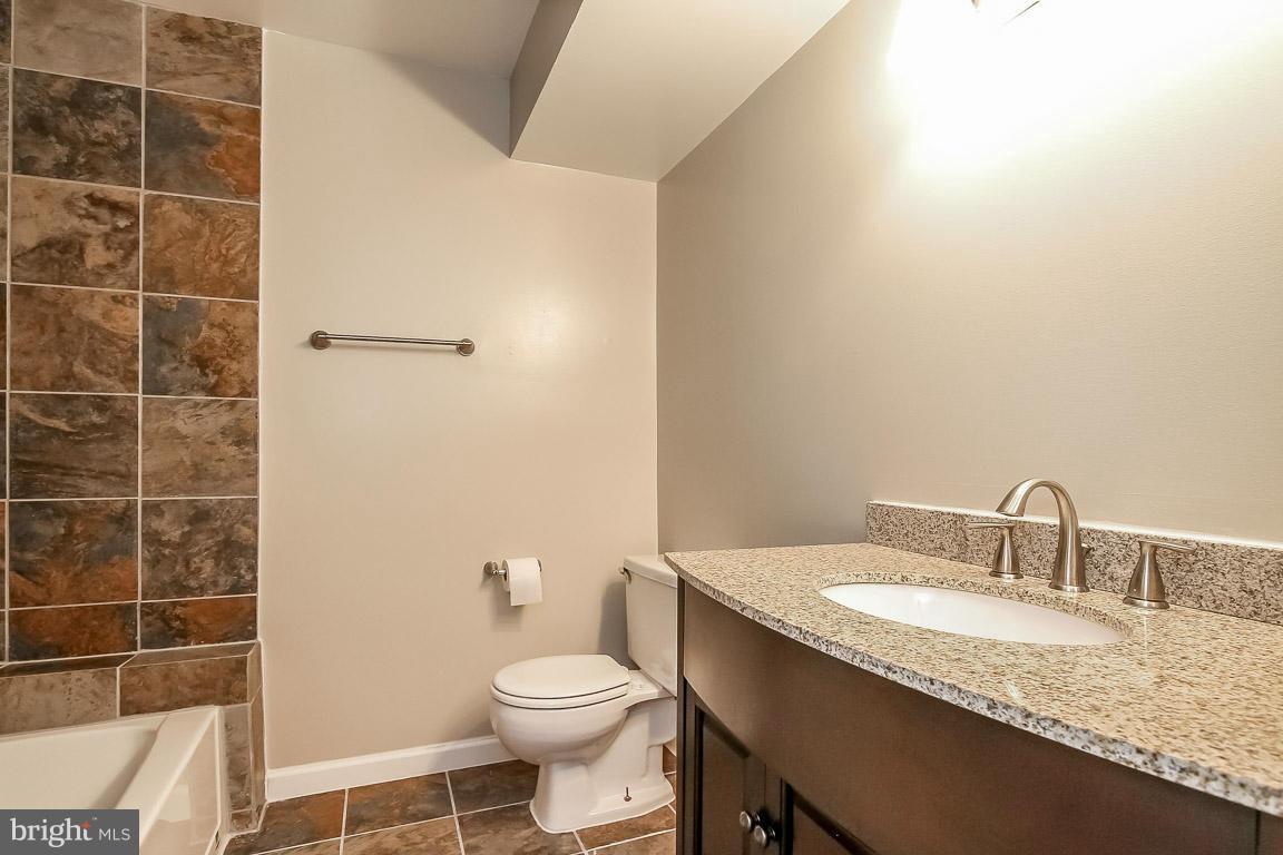 GRAYS POINTE - Residential