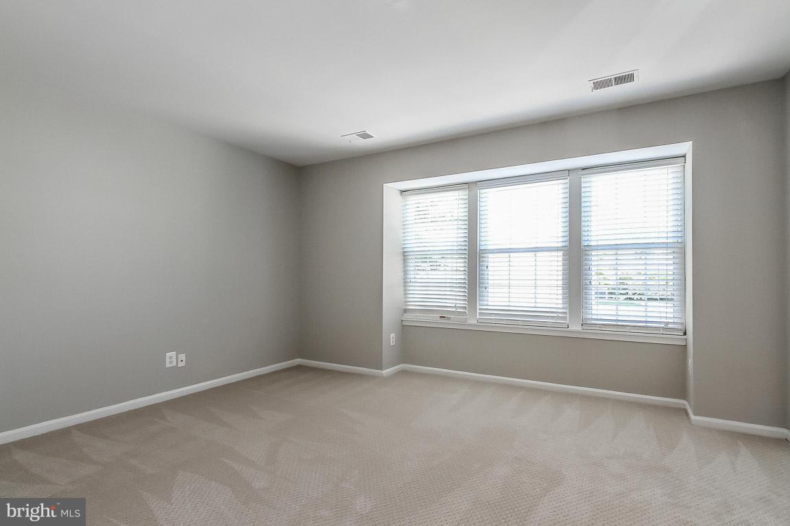 GRAYS POINTE - Residential