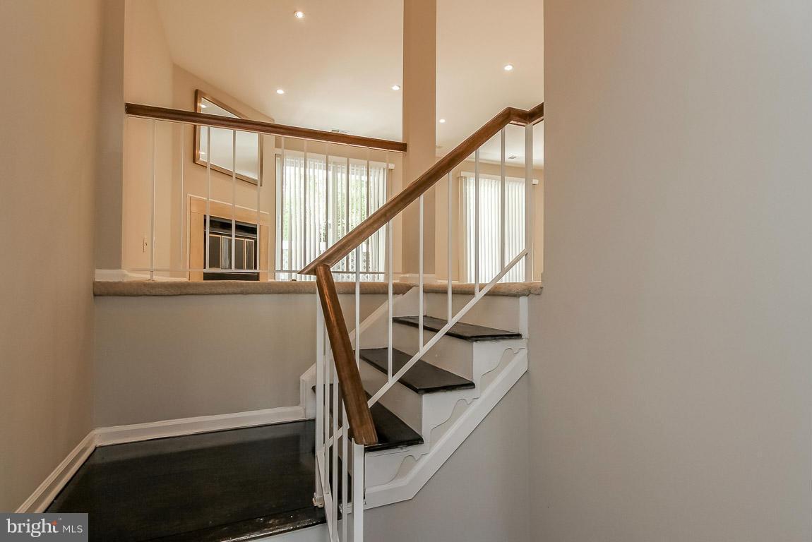 GRAYS POINTE - Residential