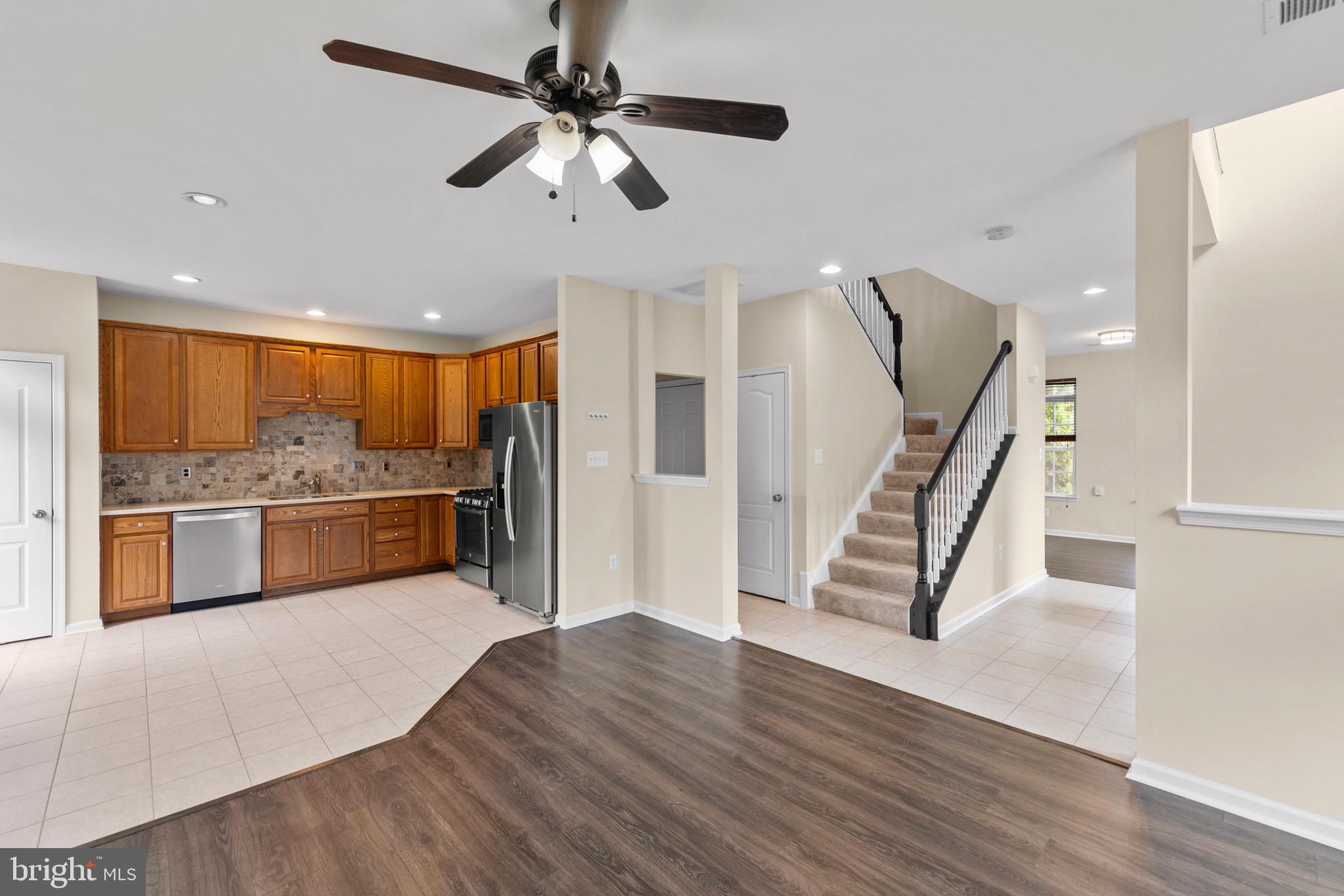 WAKELAND MANOR - Residential