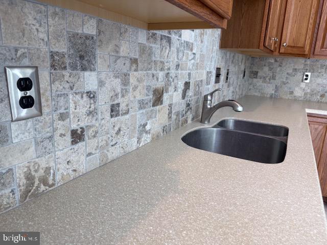 WAKELAND MANOR - Residential