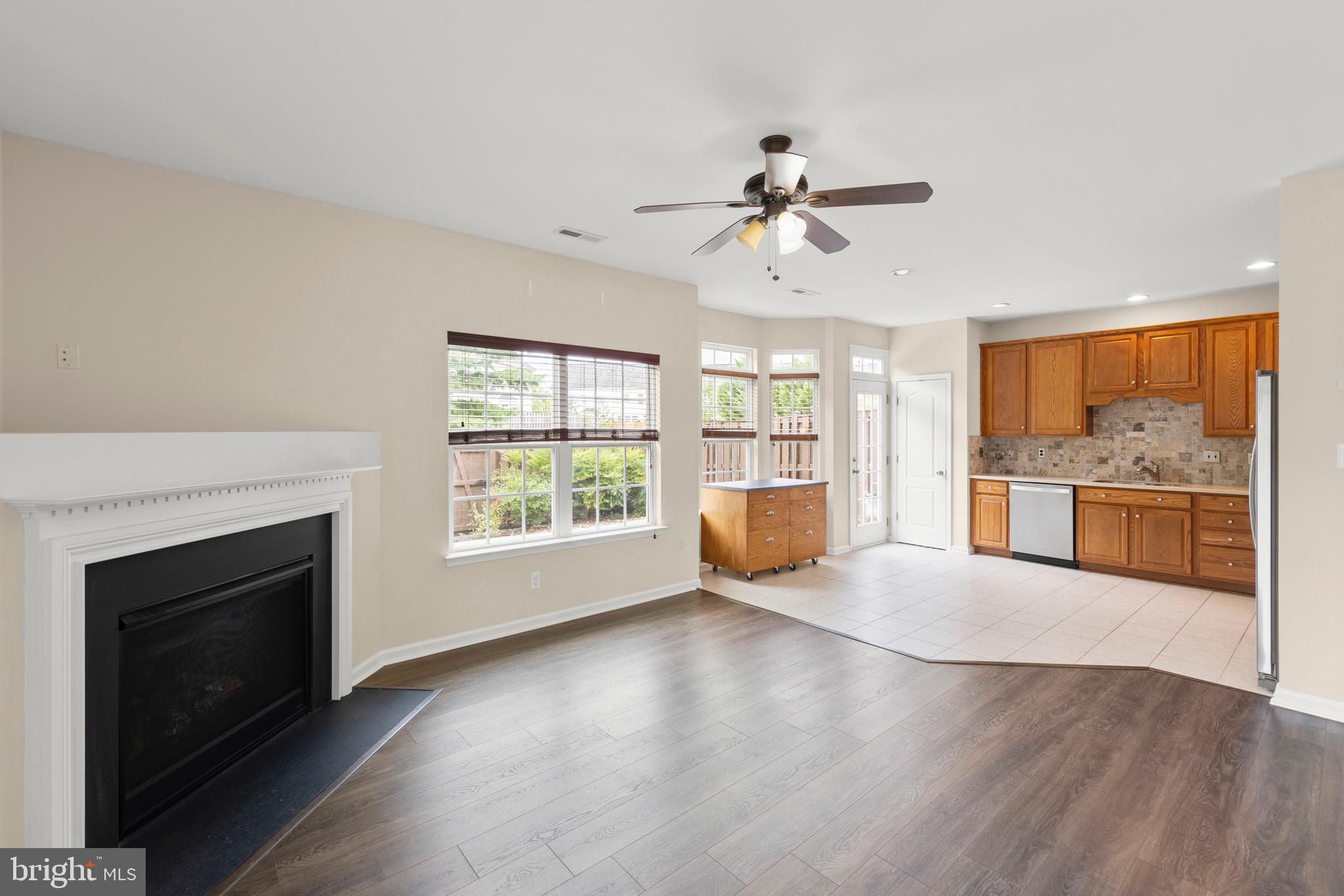 WAKELAND MANOR - Residential