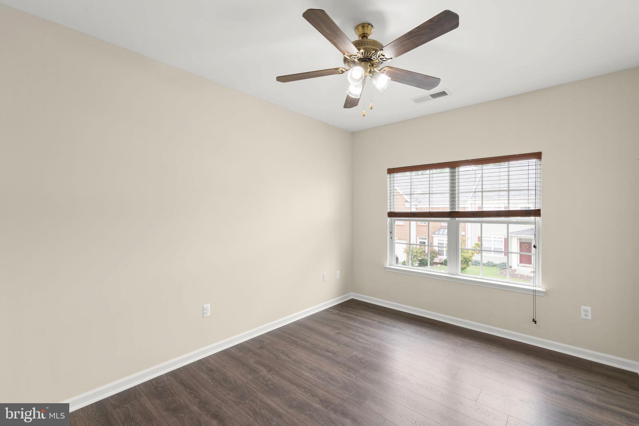 WAKELAND MANOR - Residential