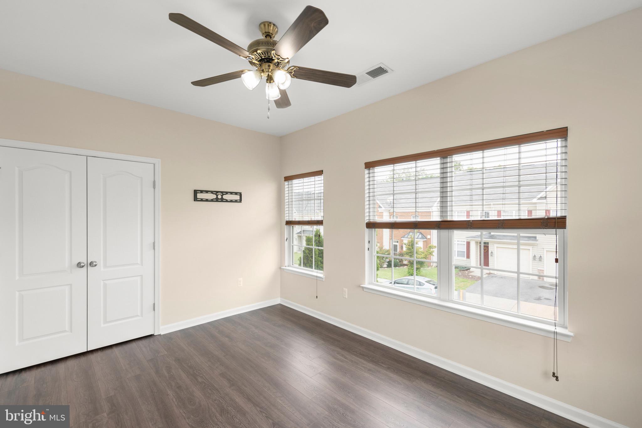 WAKELAND MANOR - Residential