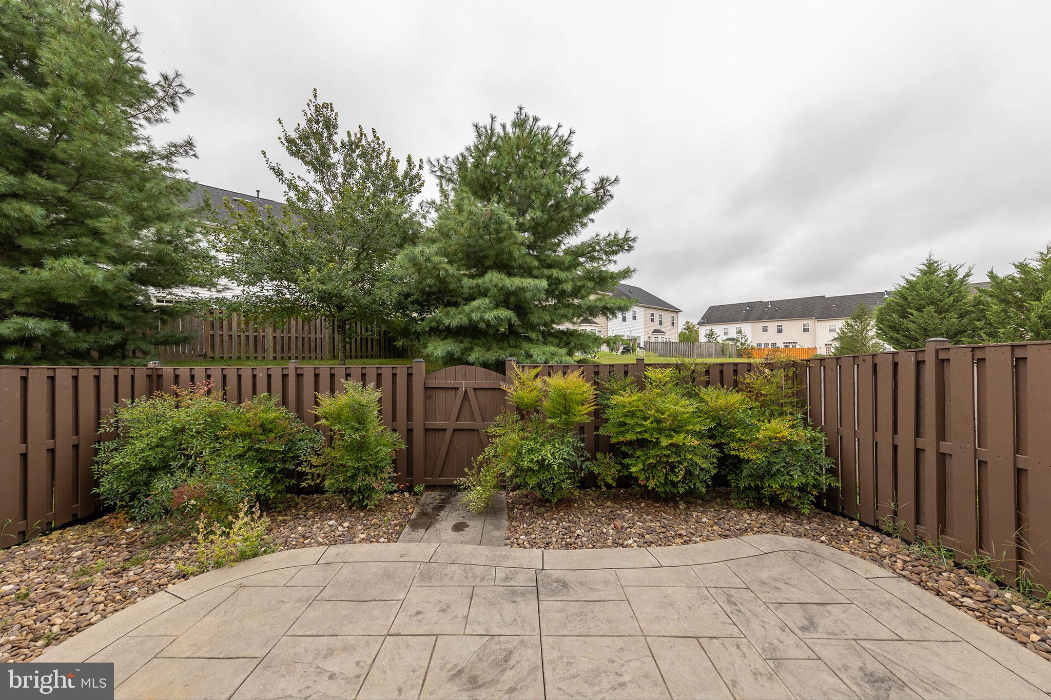 WAKELAND MANOR - Residential