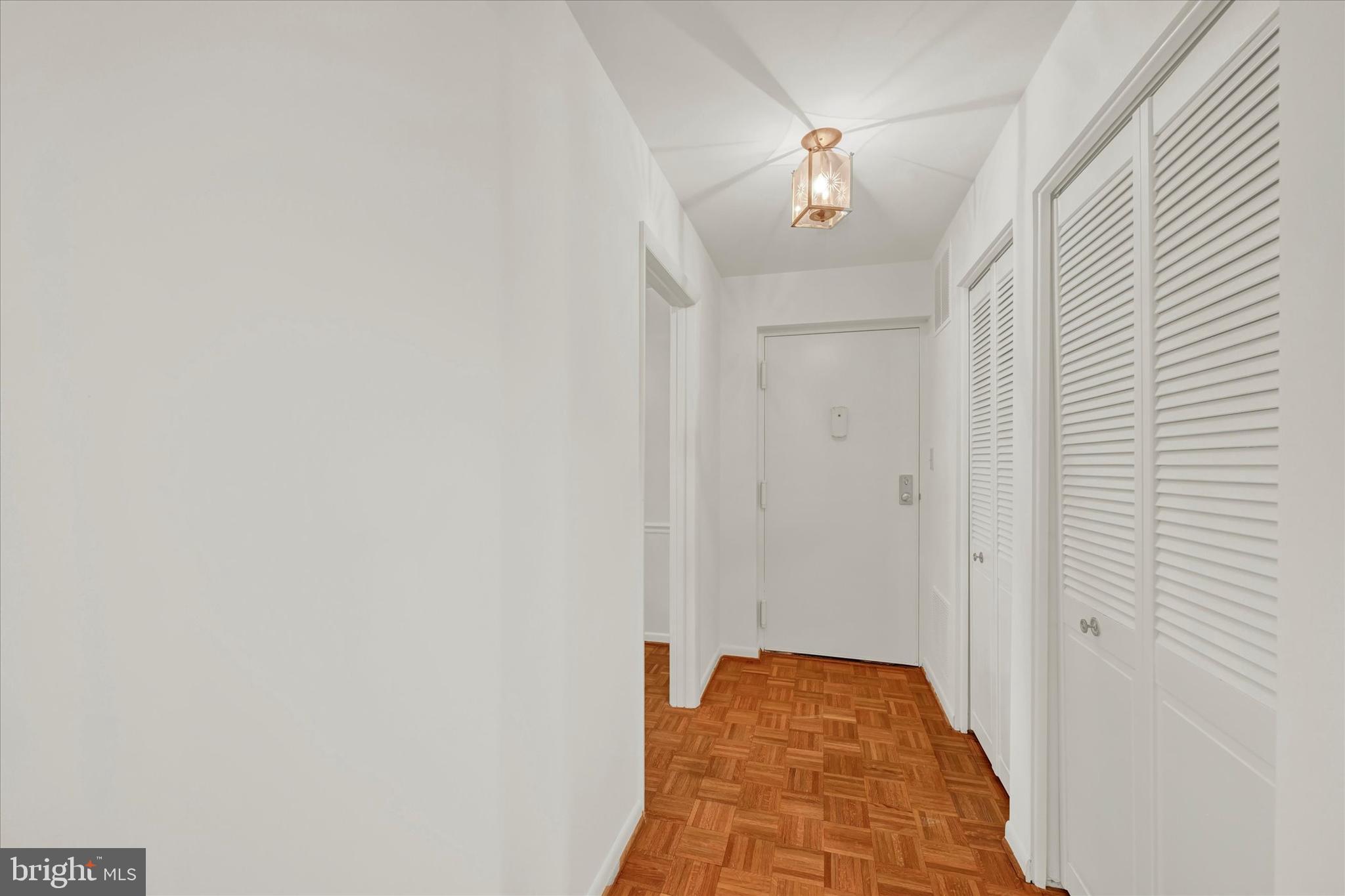 STAPLETON COURT GARDEN - Residential