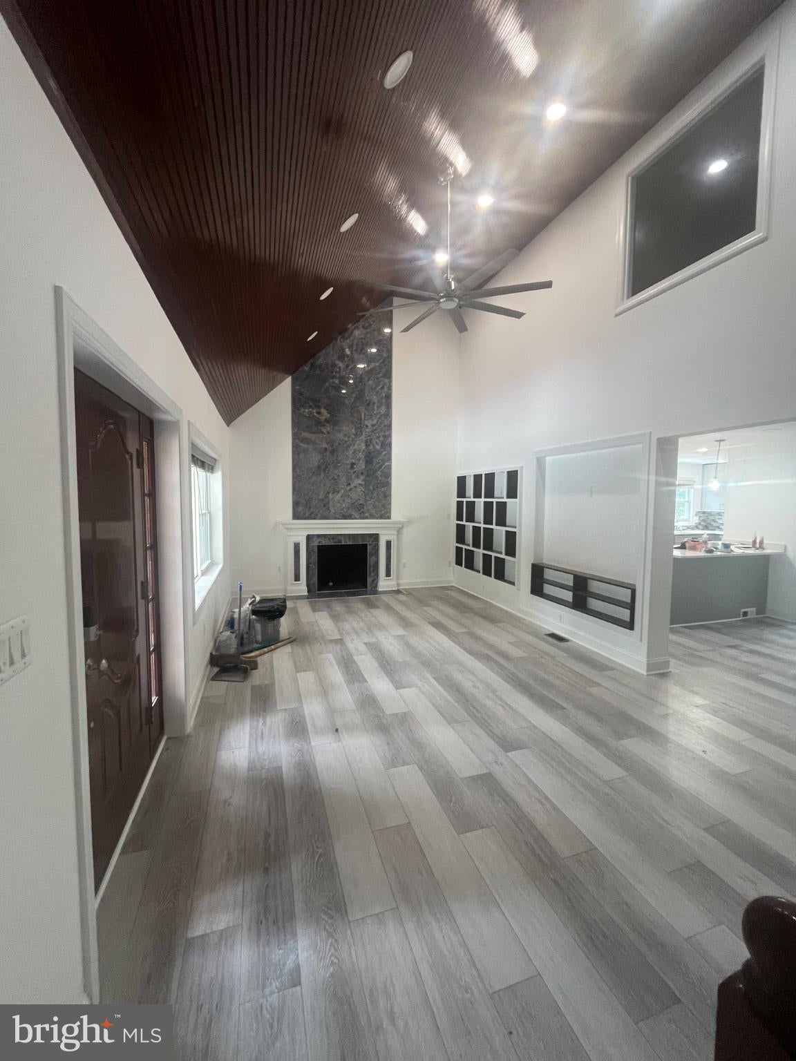 2836 CEDAR LANE